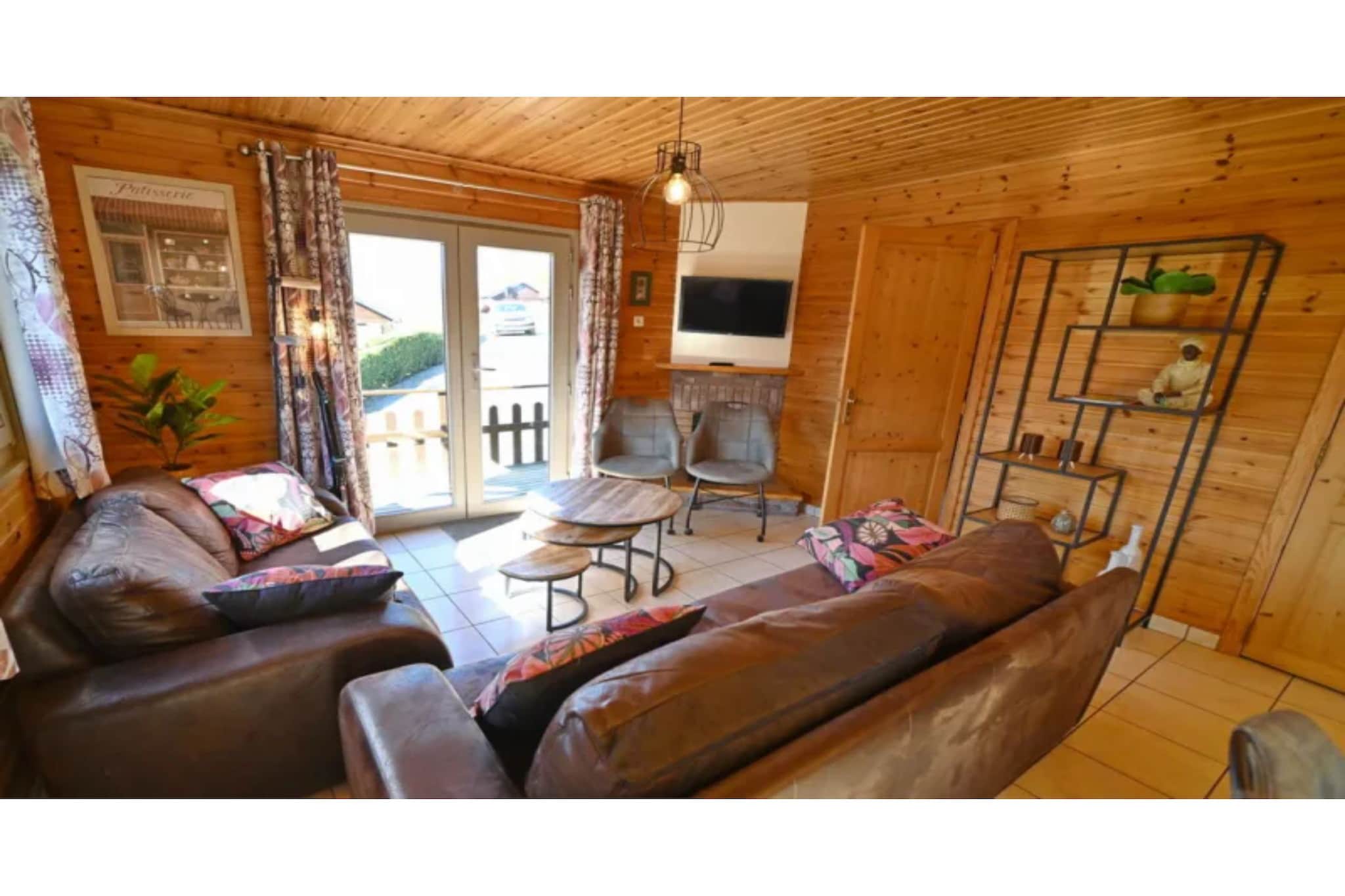 In the quiet countryside La Roche-en-Ardenne, you will find this stunning 4 bedroom holiday home, which is ideal for families and a small group. This accommodation can house up to 8 people, and there is also a sauna to relax.



The charming town center (2 km) is mapped by several shops, cafes and a bakery for you to enjoy. You can even take a refreshing dip in the public swimming pool, 2 km away.



There is a lovely sun terrace at this holiday home, which is equipped with garden furniture for you to enjoy panoramic views. You can even indulge in a barbecue or enjoy indoor games at the house. The host provides bicycles for you to explore the area. There is also a comfortable living room and a fully equipped kitchen for you to prepare delicious meals. A children's bed and a high chair are also readily available at the holiday home.



The nearest railway station is 20 km away.