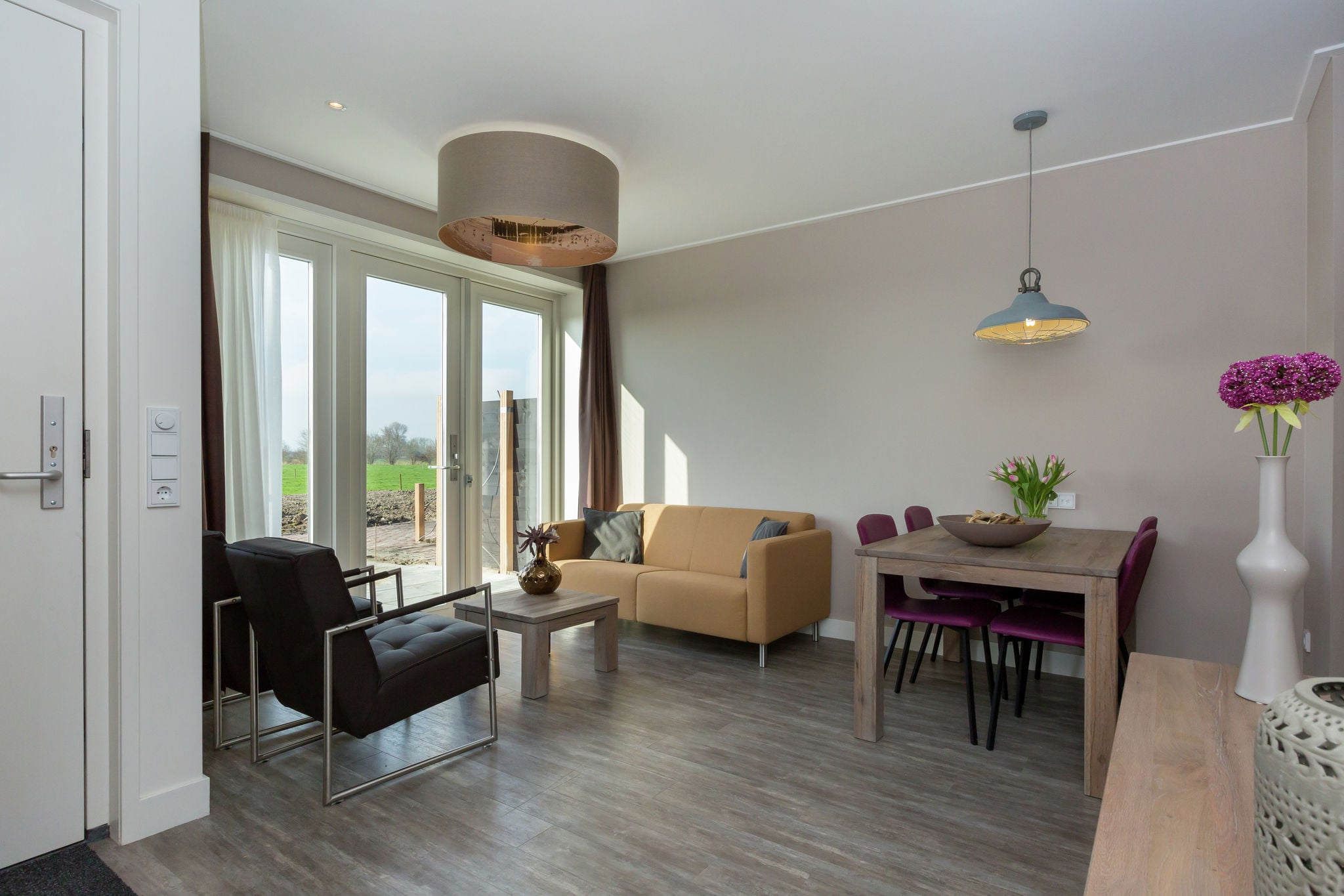Luxury apartment with sun shower Oostkapelle
