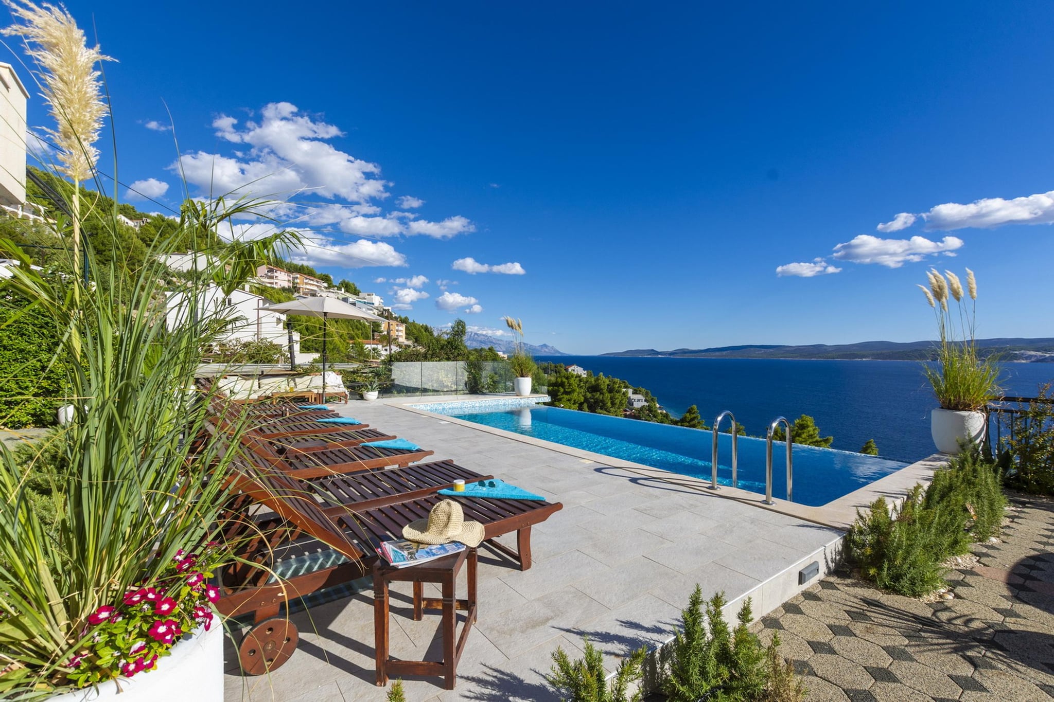 Shared pool apartment David - first floor - Terrasbalkon