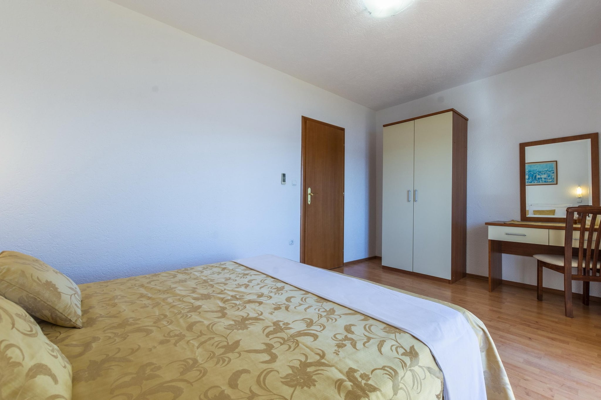Shared pool apartment David - first floor - Slaapkamer