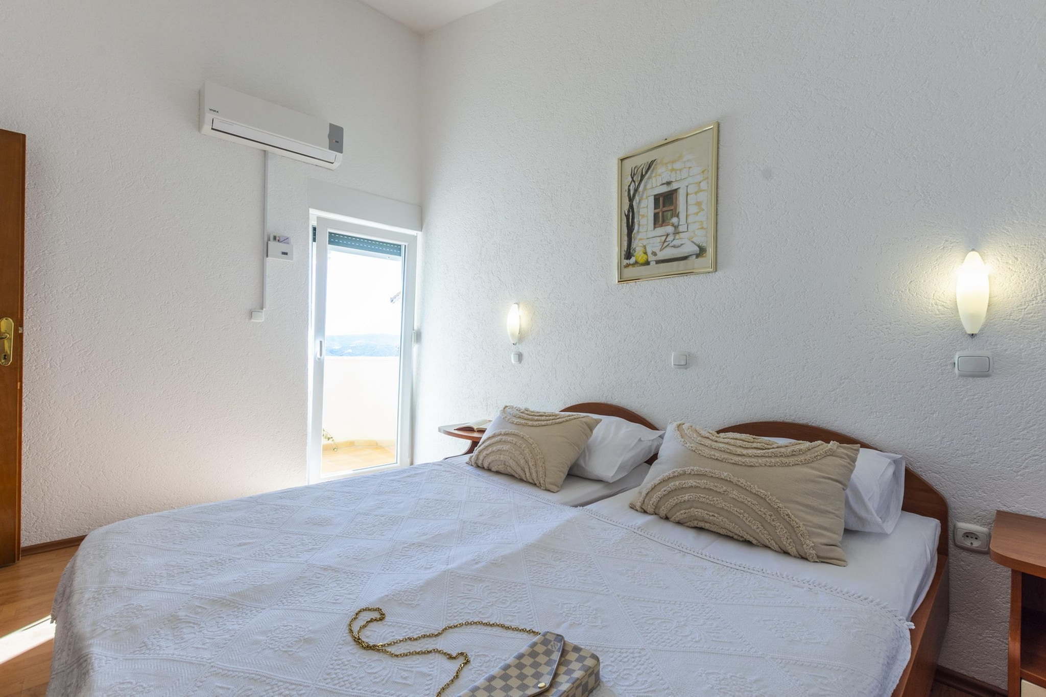 Shared pool apartment David- second floor - Slaapkamer