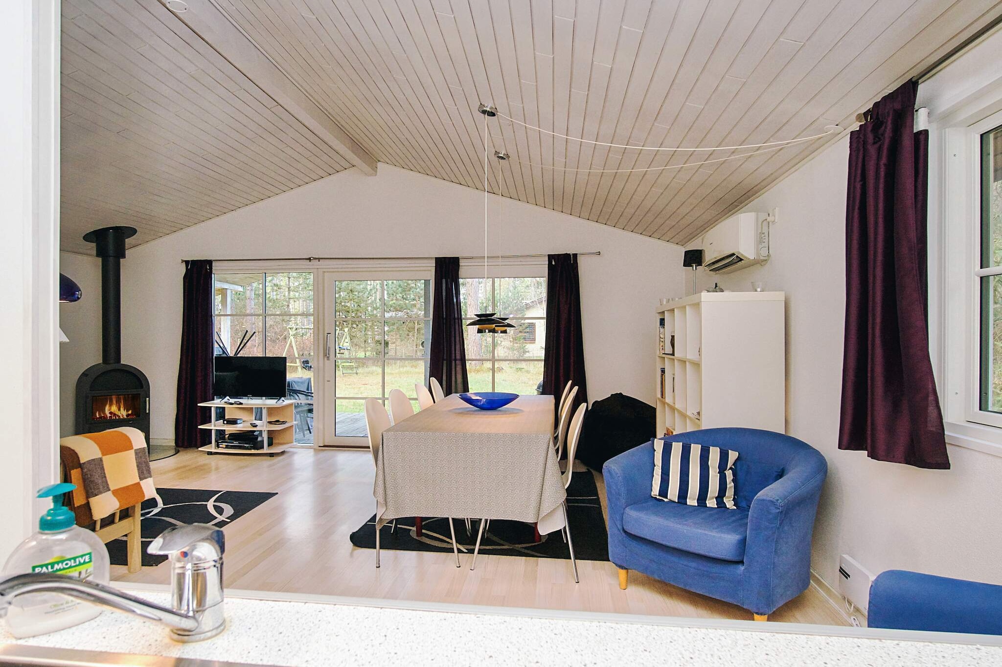 In the lovely forest area by Bjerge Sydstrand is this renovated cottage with three good bedrooms and a good bathroom and open kitchen. Dining and living room with wood burning stove and access to a lovely covered terrace. The beach is child-friendly and invites for good walks. Not for rent to youth and artisan groups.
A refundable deposit might be charged closer to your check-in date. This deposit covers utilities consumed during your stay and any additional services that may be taken. The final amount will be adjusted based on actual meter readings, actual usage of extra services, and any remaining balance will be refunded within 21 days after checkout.