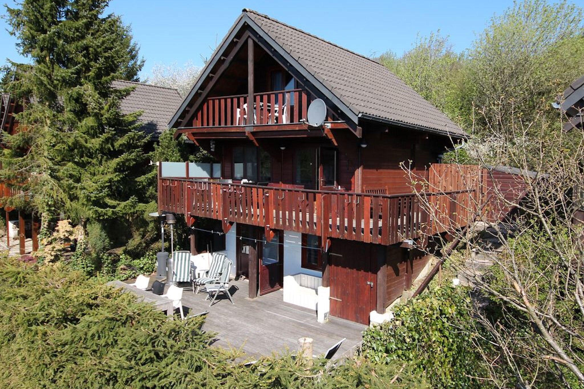 Relaxing Chalet in Dochamps with Swimming Pool and Terrace