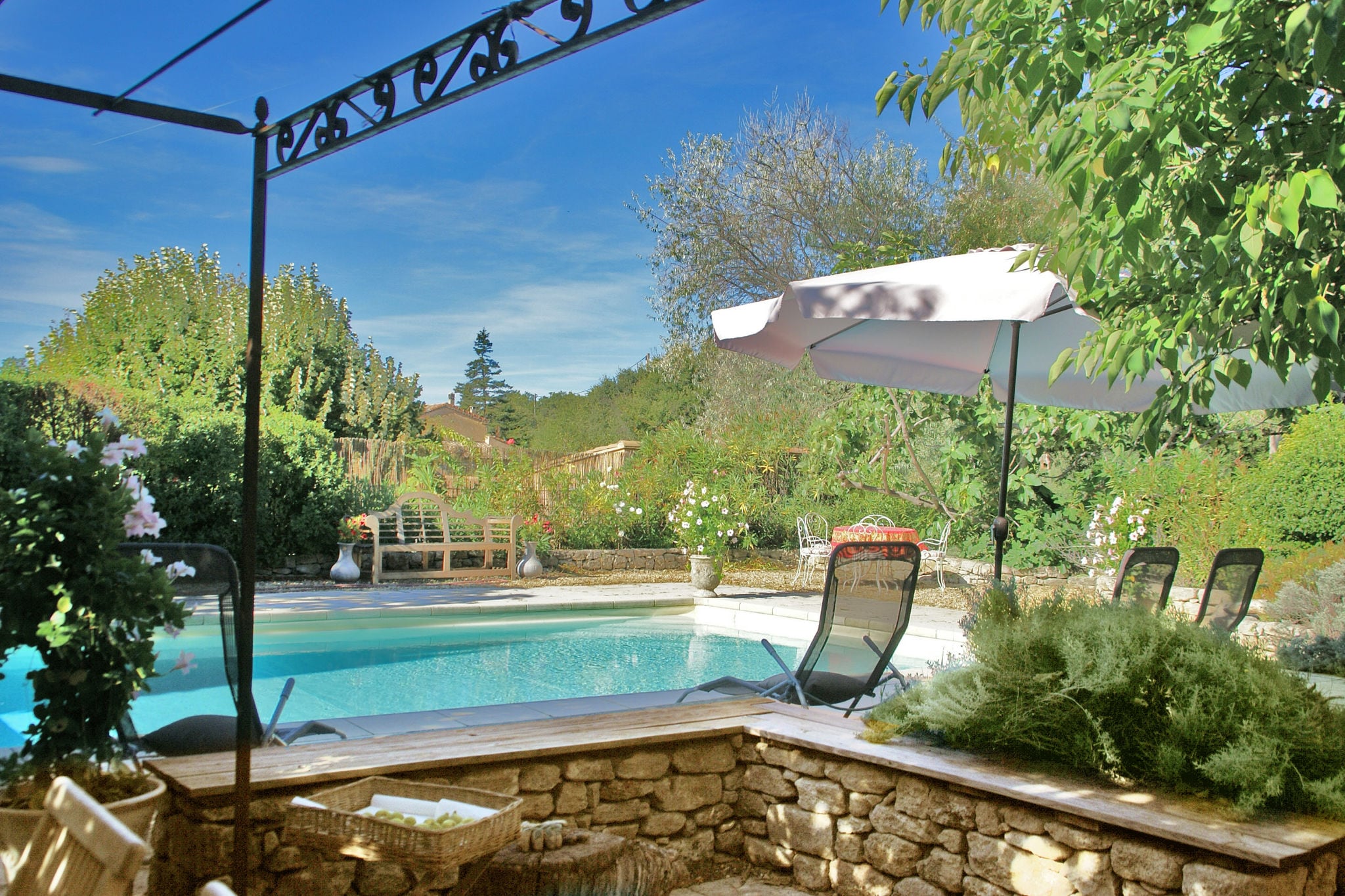 Stylish villa with private pool in the middle of a village in the beautiful Luberon