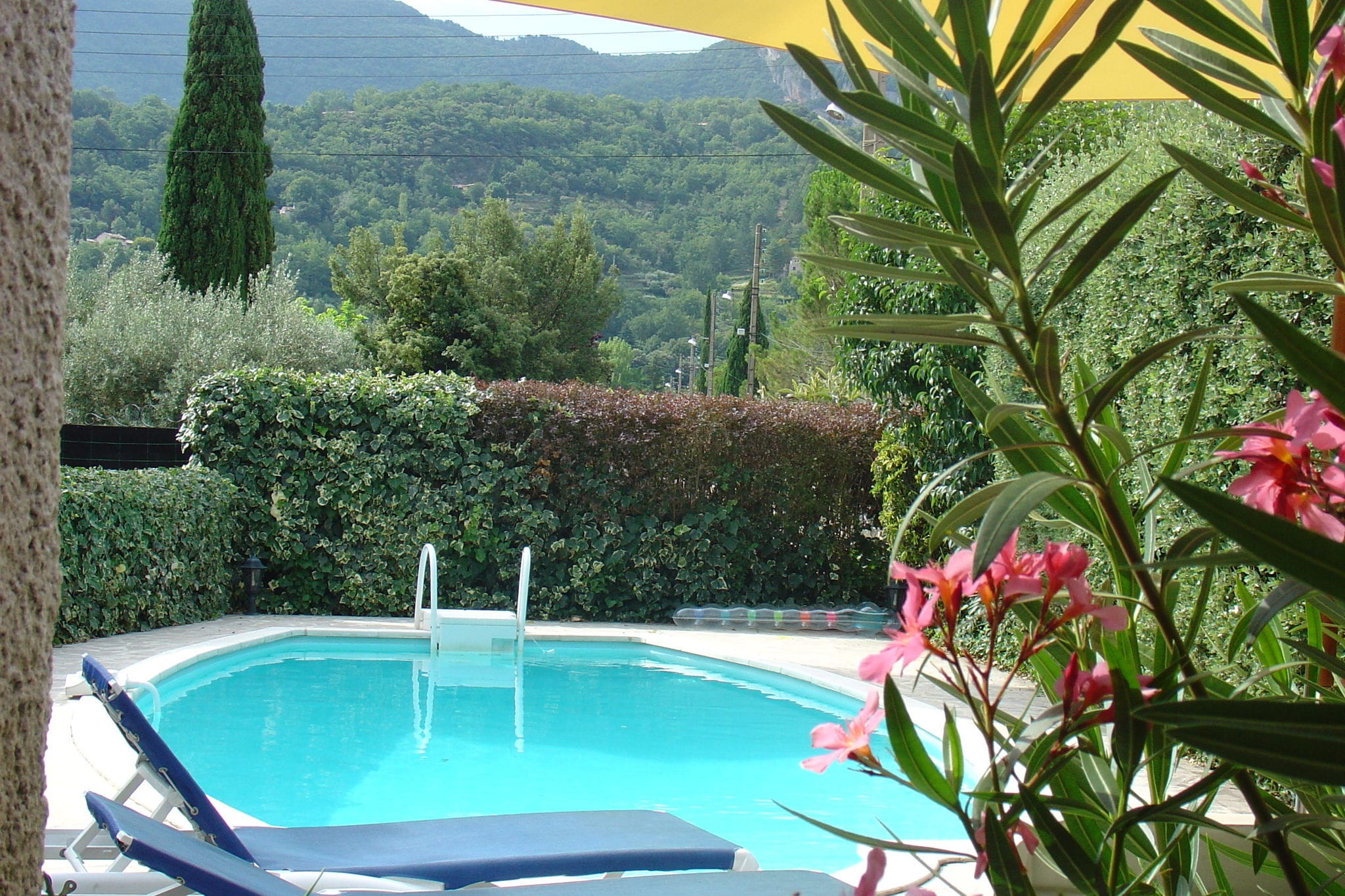 Prachtige villa in Nyons met zwembad - Villa Enniroc