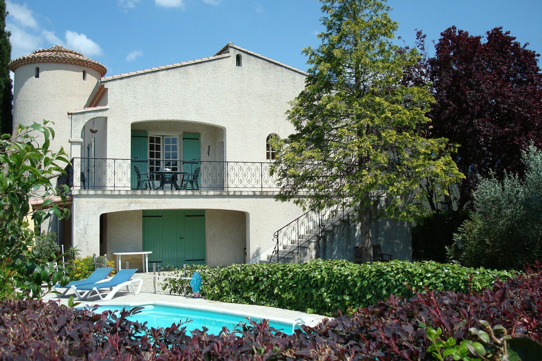 Belle villa avec piscine à Nyons