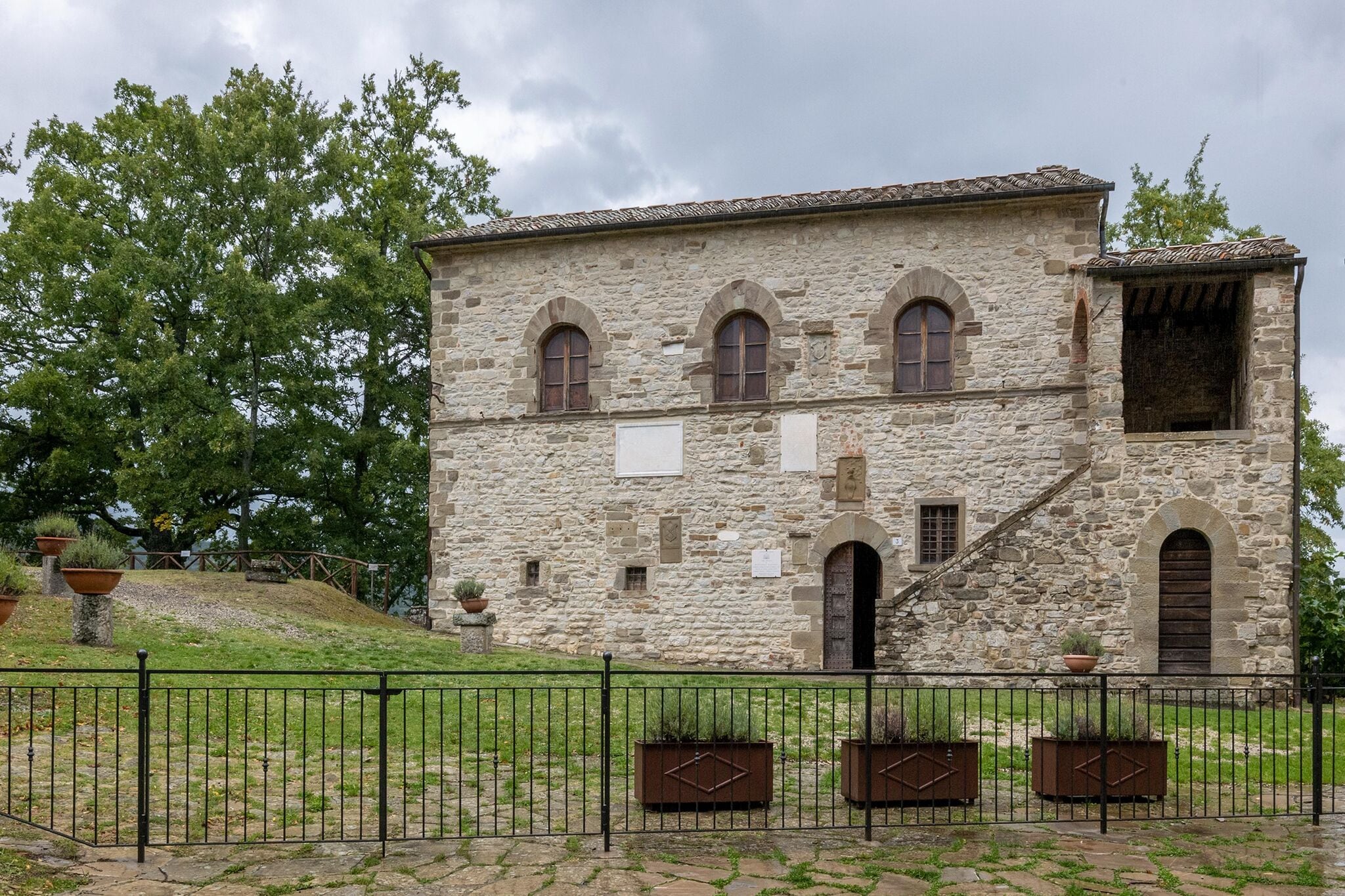 Mittelalterliches Bauernhaus in Caprese Michelangelo mit Terrasse