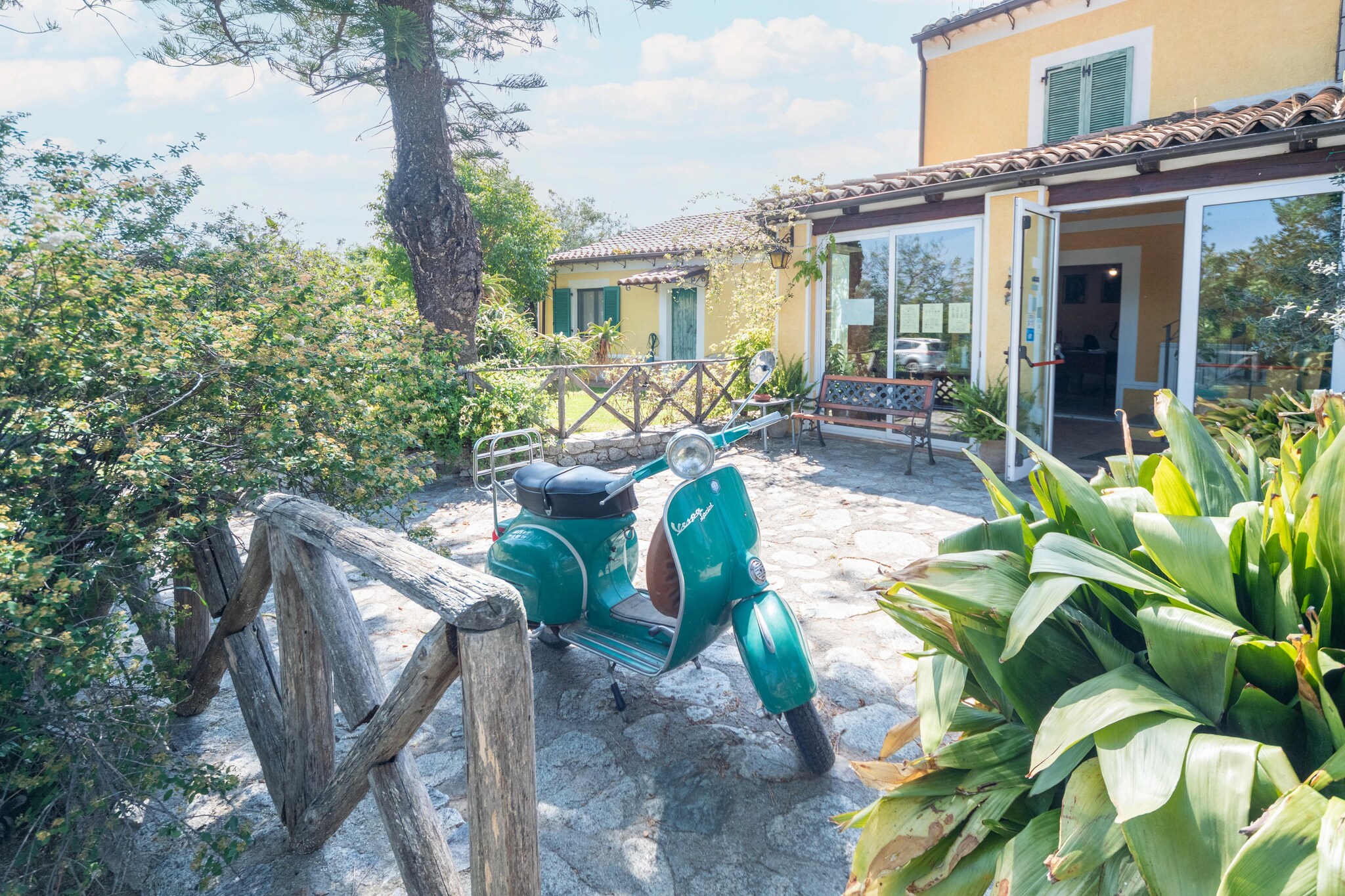 Exterior Summer