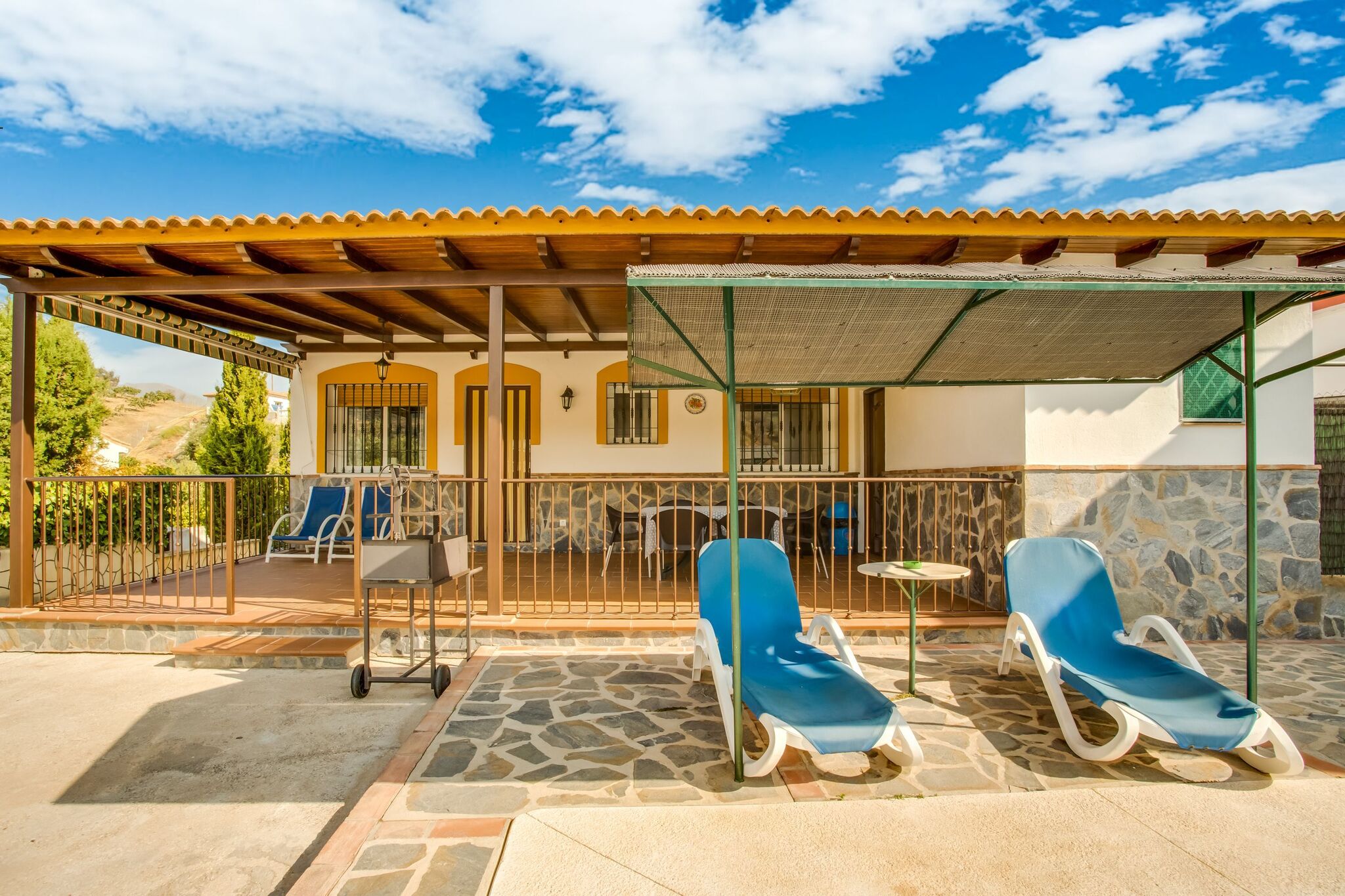 Knus vakantiehuis met mooi uitzicht, geheel gelijkvloers, vlakbij Coín en Guaro