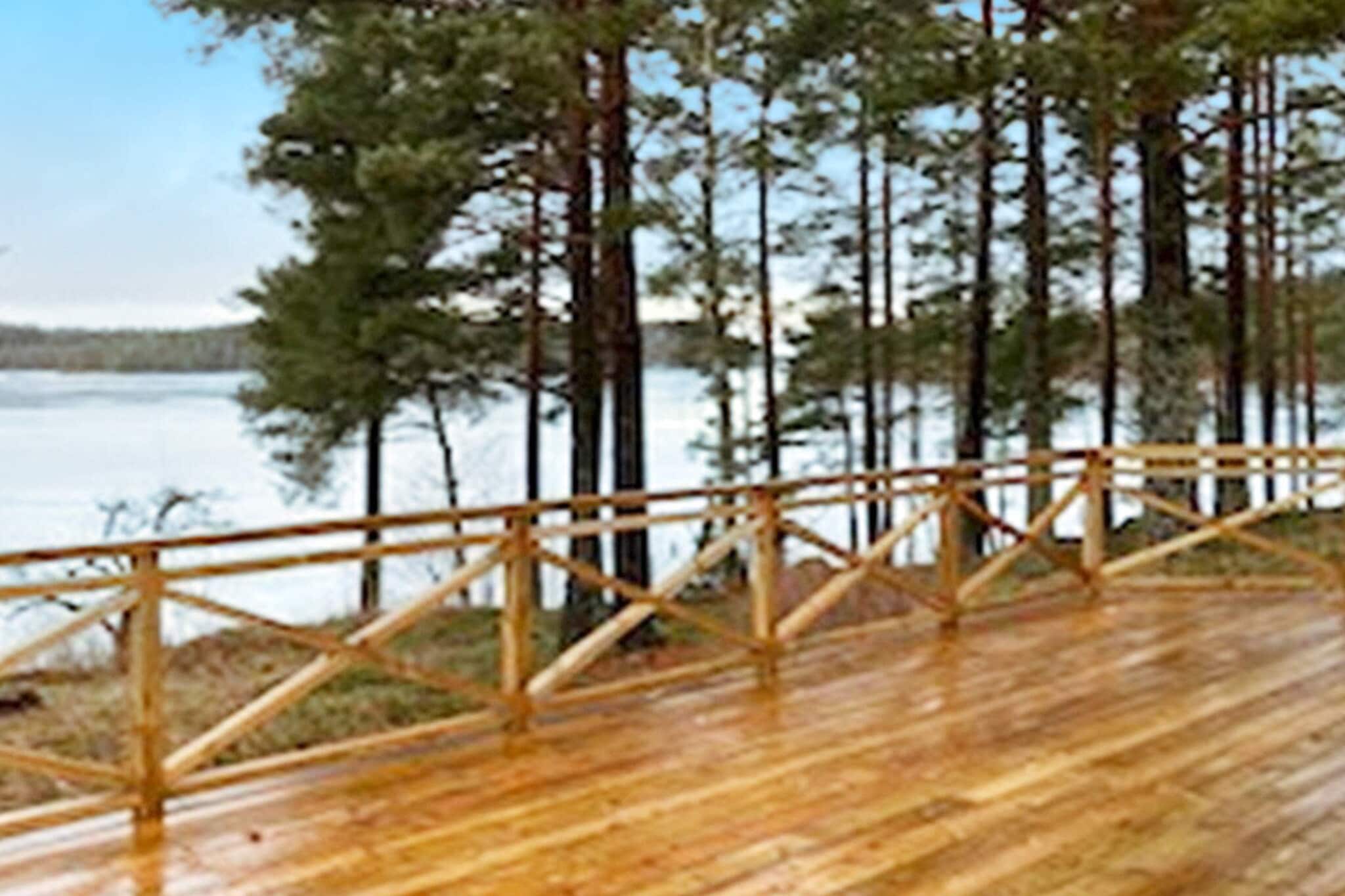 This house is located only 30 m from the shore of Lake VÃ¤stra Silen. The house has an open kitchen and dining area next to the bright and roomy living room. There is also a fire place for cozy atmosphere in the living room, 3 bedrooms and a south-facing terrace outside with views of the lake. A canoe is available at your disposal, plenty of swimming and fishing possibilities in the lake. The surrounding area offers plenty of attractions. 40 km to the Norwegian border's shopping centre, 5 km to Ã…rjÃ¤ng with shops, cafes and restaurants. Please note: This holiday home is not rented out to youth groups (under 25 years) without accompanying adults.