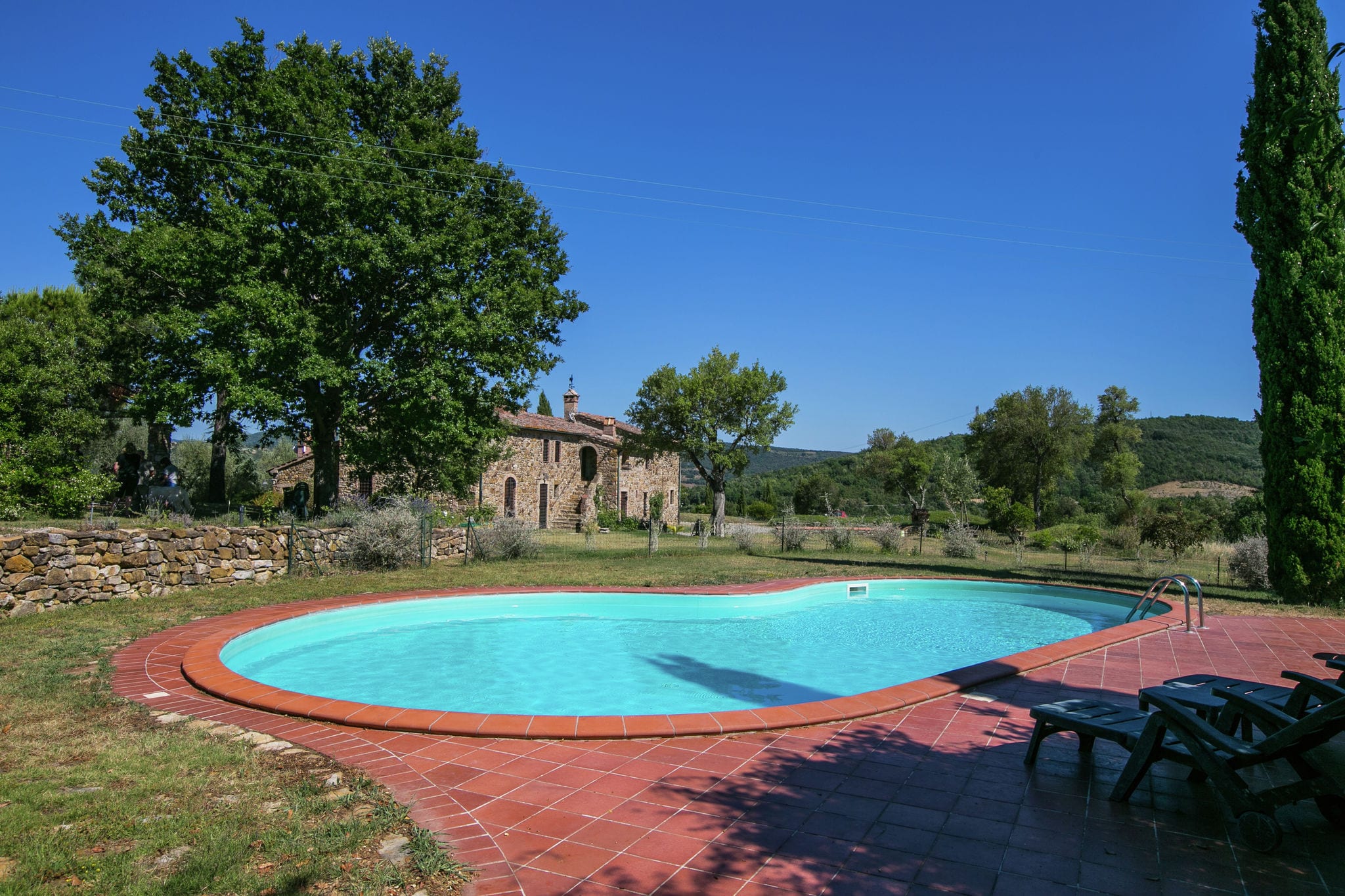Apartment in a rustic house in the Tuscan hills, 20 minutes from the sea