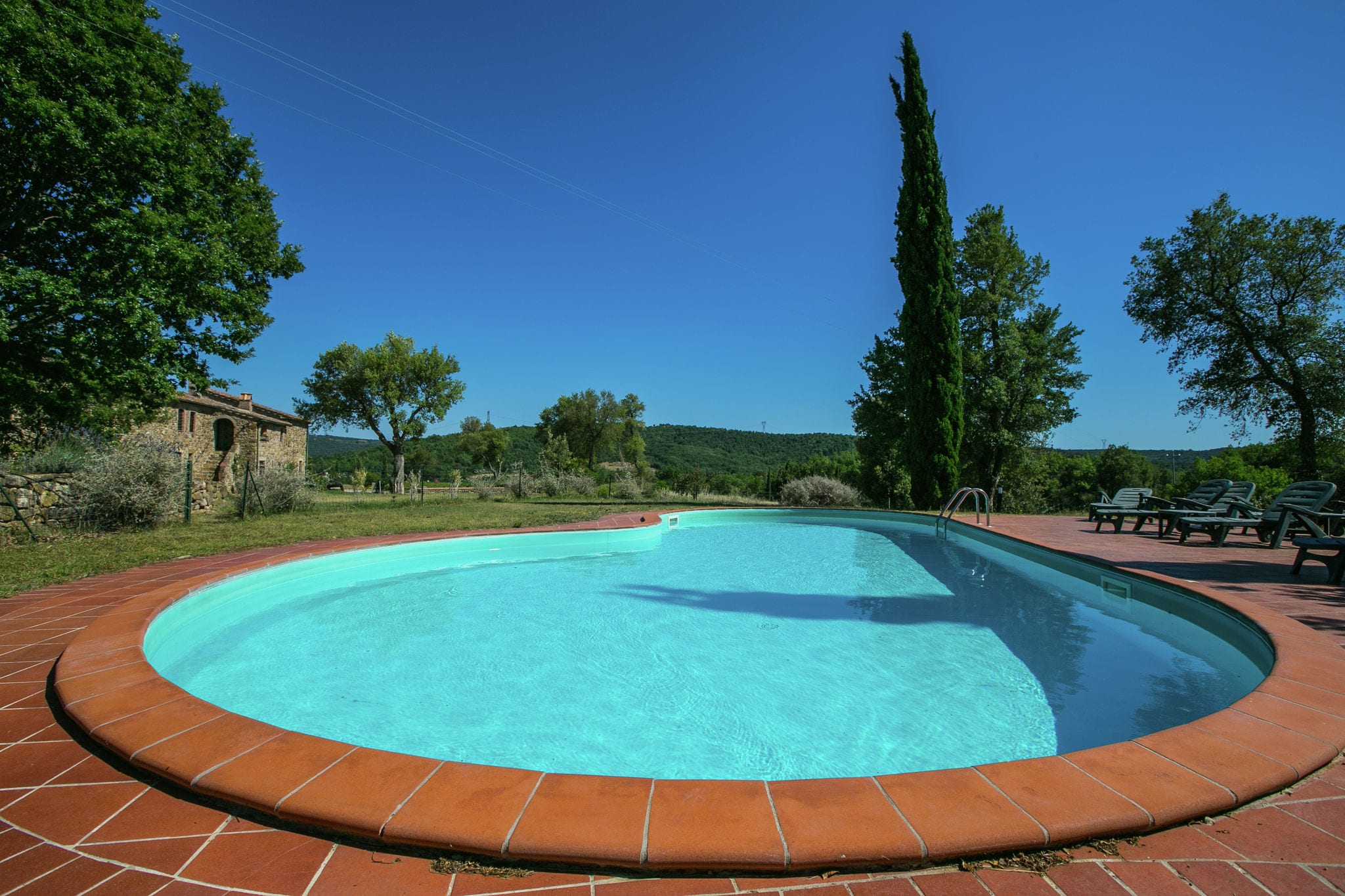 Apartment in a rustic house in the Tuscan hills, 20 minutes from the sea