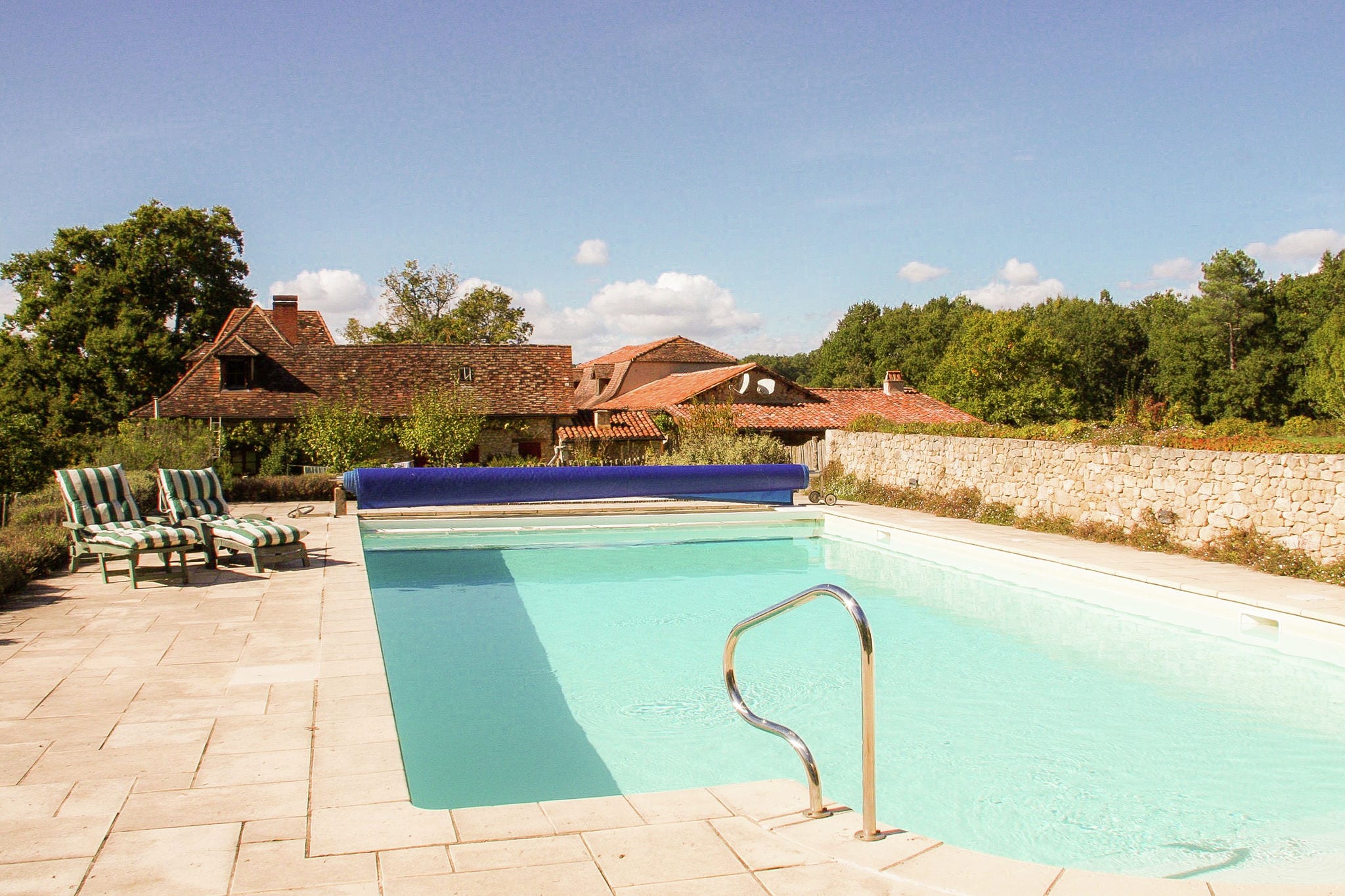 Maison de vacances exquise à Issac avec piscine
