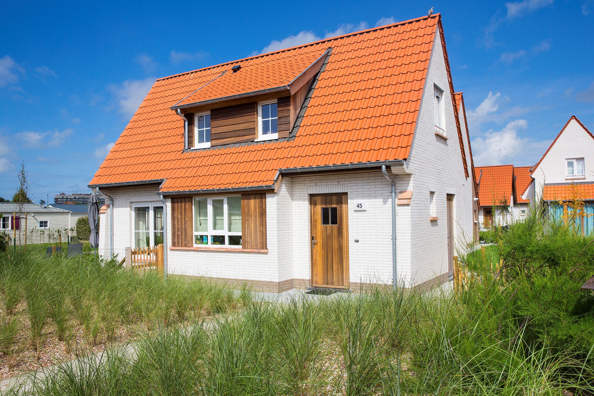Villa, two bathrooms and a washing machine, 10km from Ostend
