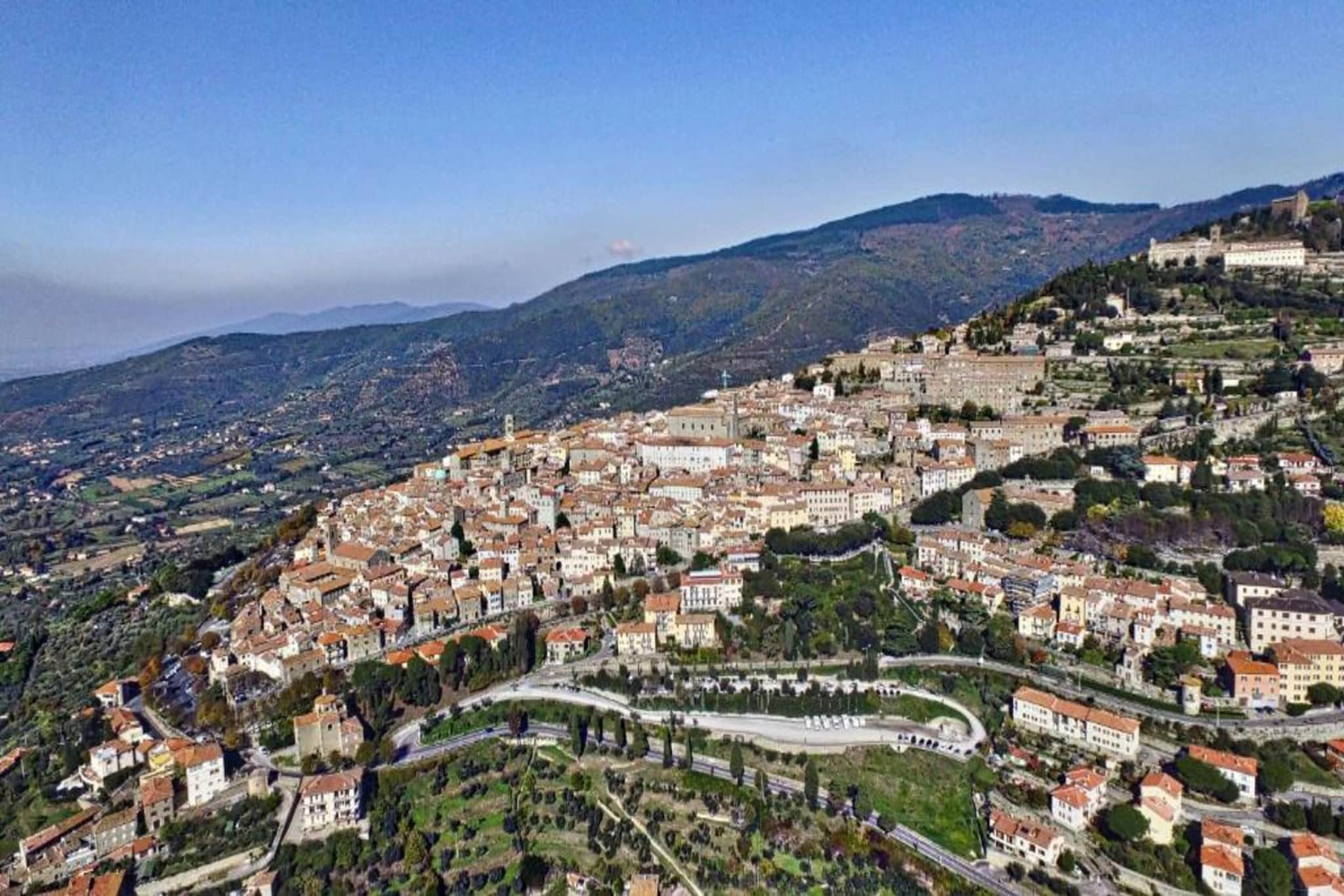 Casale  Valdichiana-Areas summer 20km
