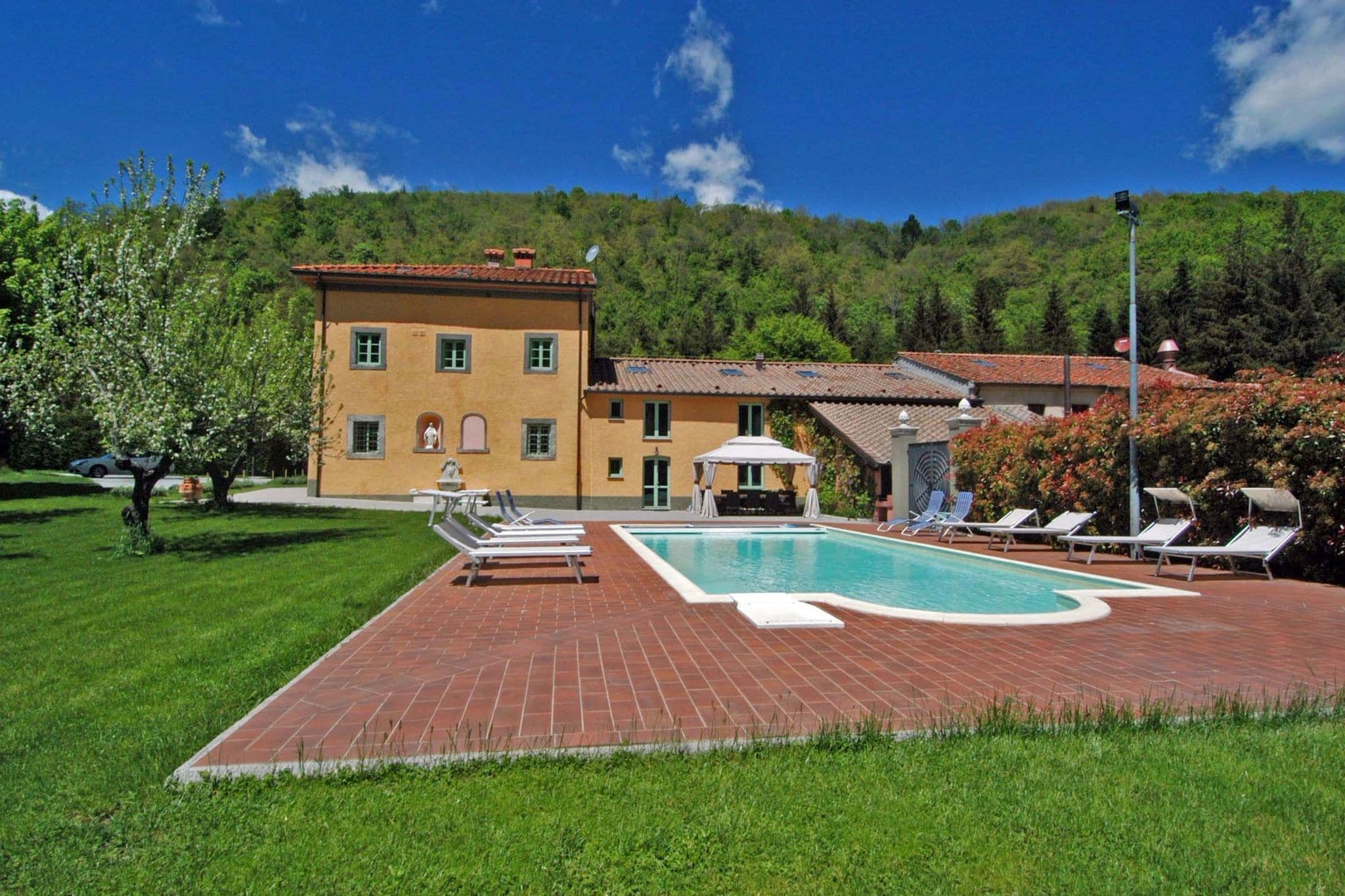 Exclusieve villa bij Pistoia met privézwembad en spa