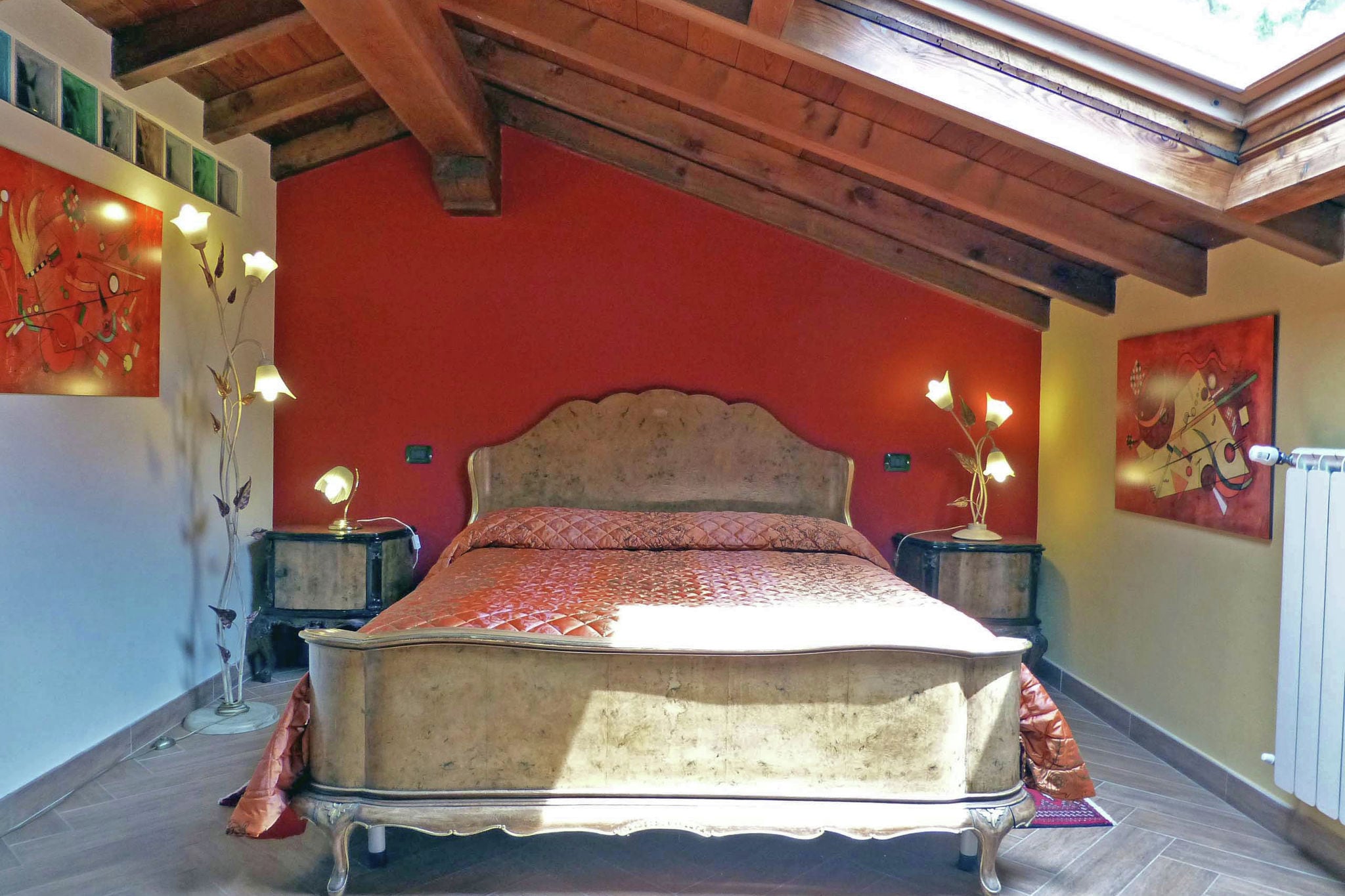 Exclusive villa in the countryside of Pistoia with private pool and bubble bath