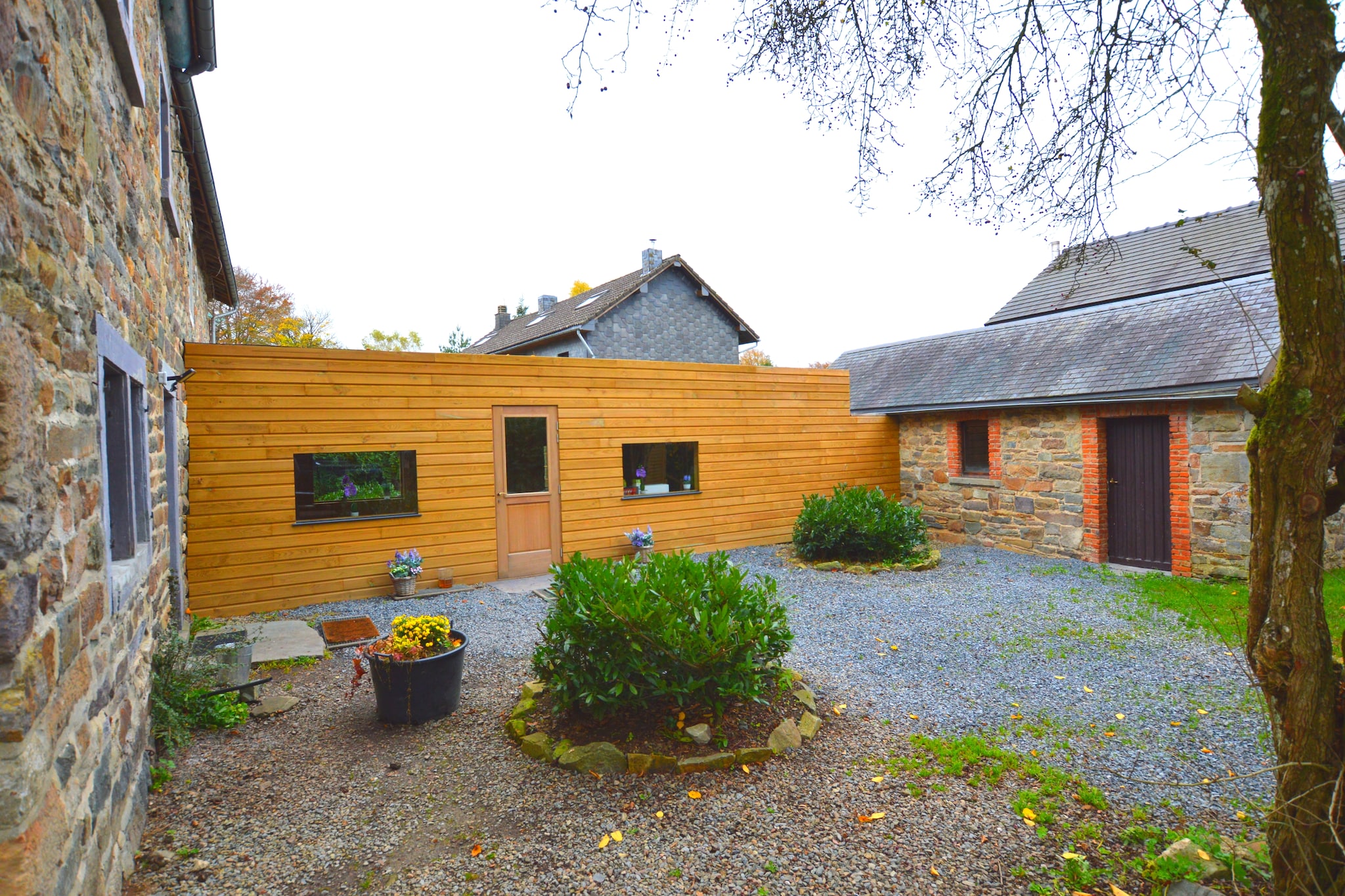 Remonval-Exterior summer
