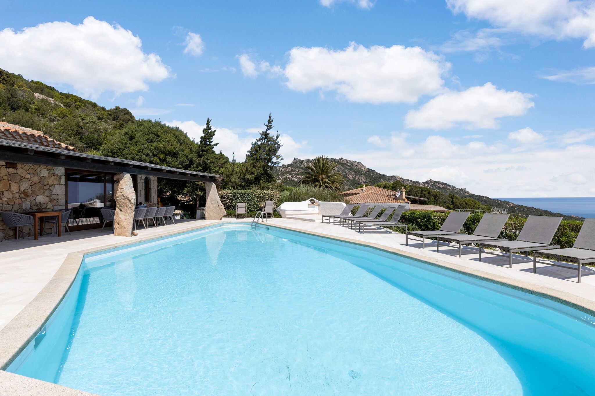 Große Villa in Porto Cervo mit Meerblick und privatem Pool