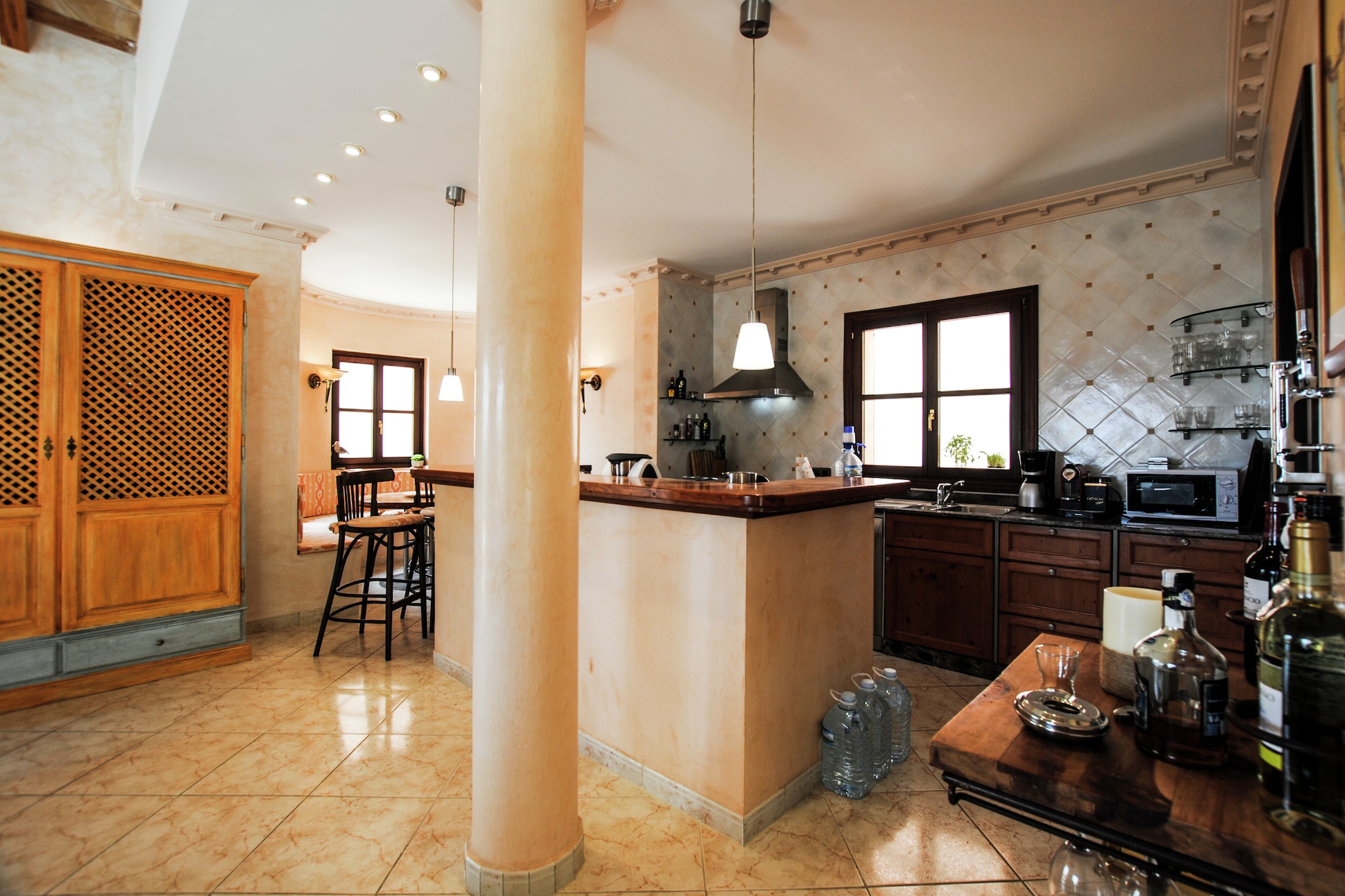 Wundeschönes & Nachhaltiges Casa Cap Vermell-Keuken