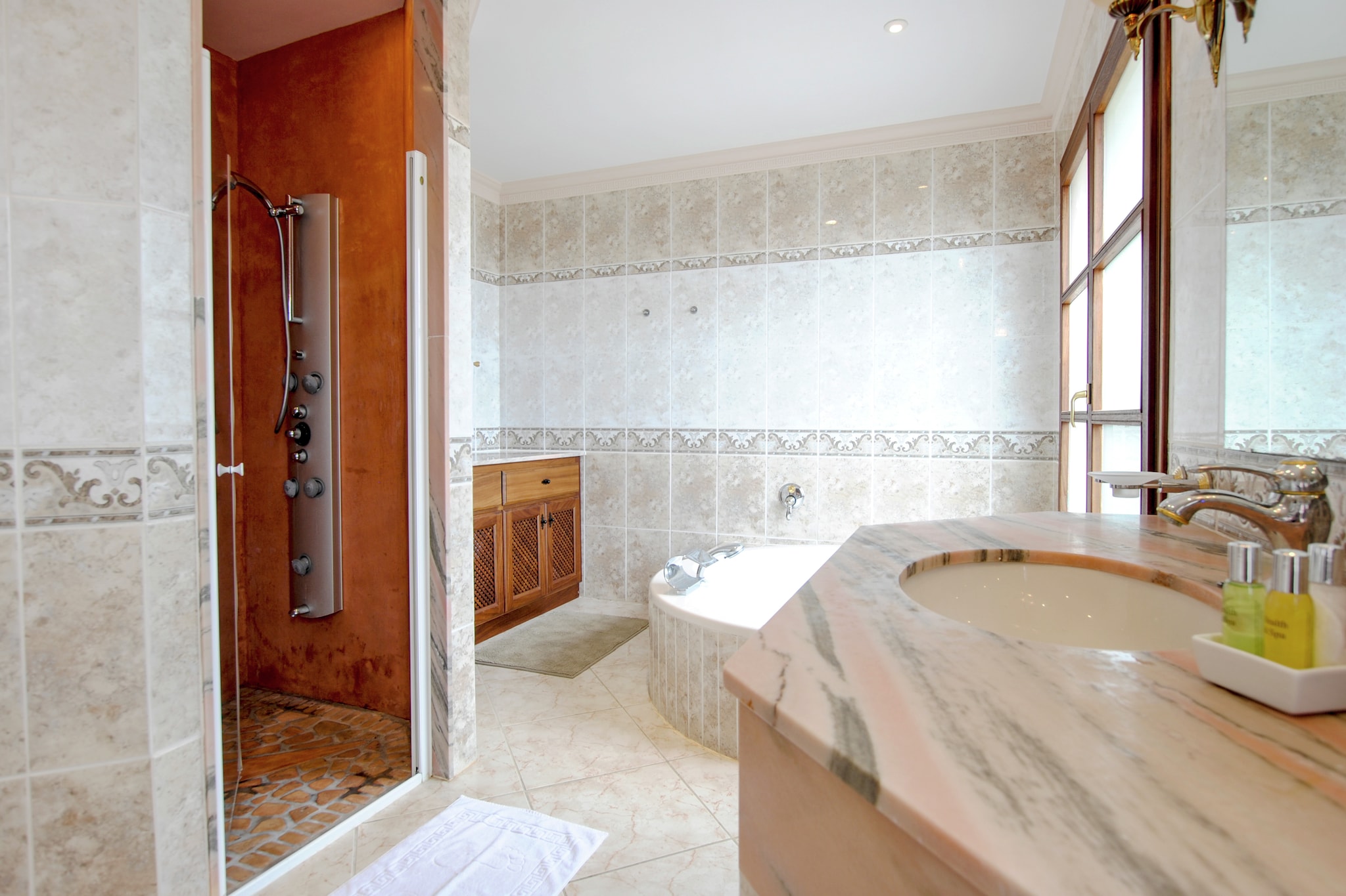 Wundeschönes & Nachhaltiges Casa Cap Vermell-Badkamer