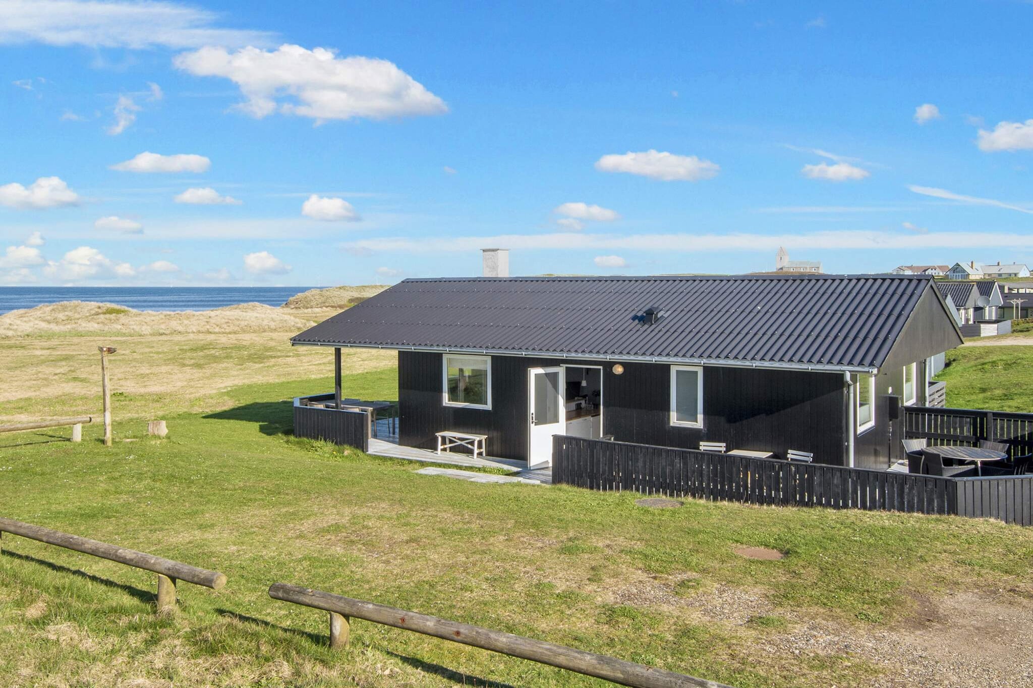 Family Holiday Home by North Sea