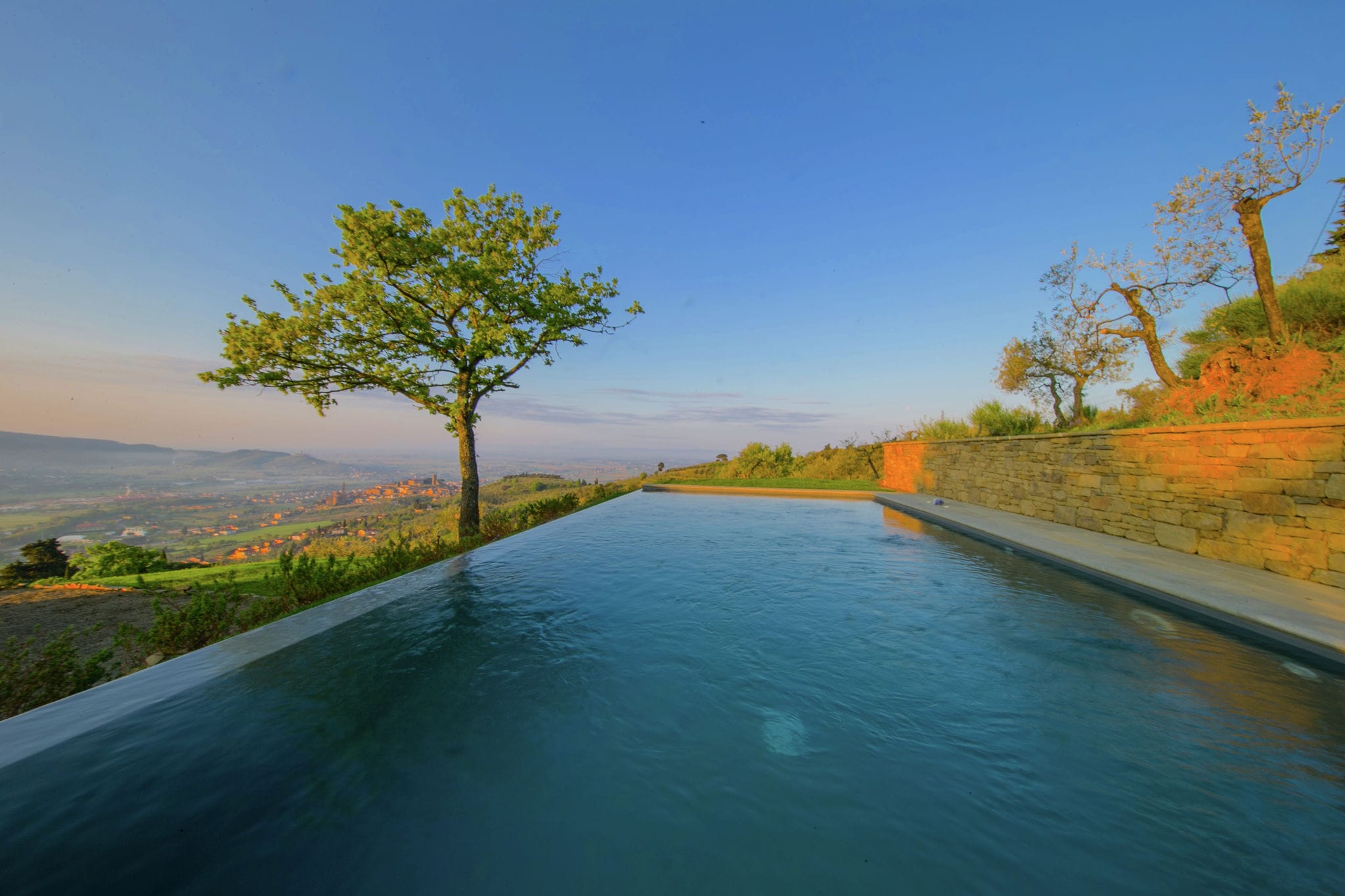 Villa met privézwembad op een prachtige locatie, adembenemend uitzicht