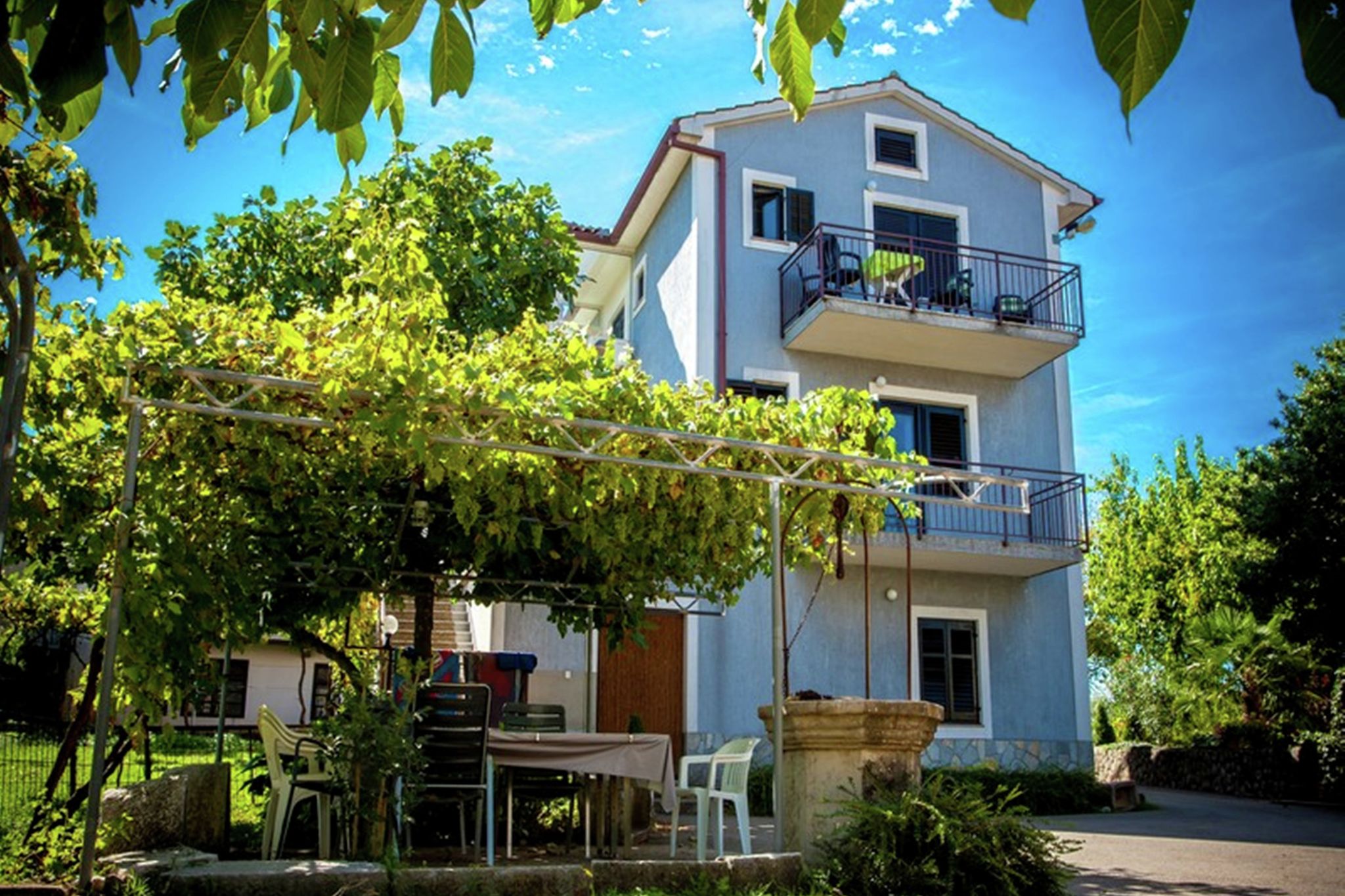 Komfortable Wohnung in Malinska mit Terrasse