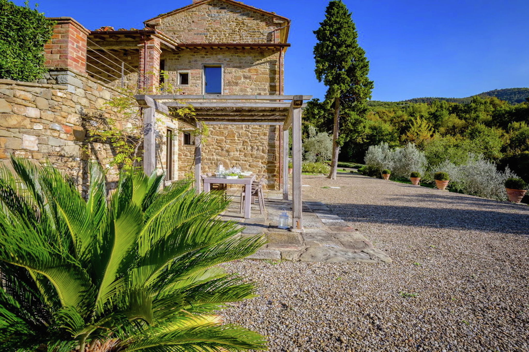 Hillside Ferienhaus in Castiglion Fiorentino mit Pool