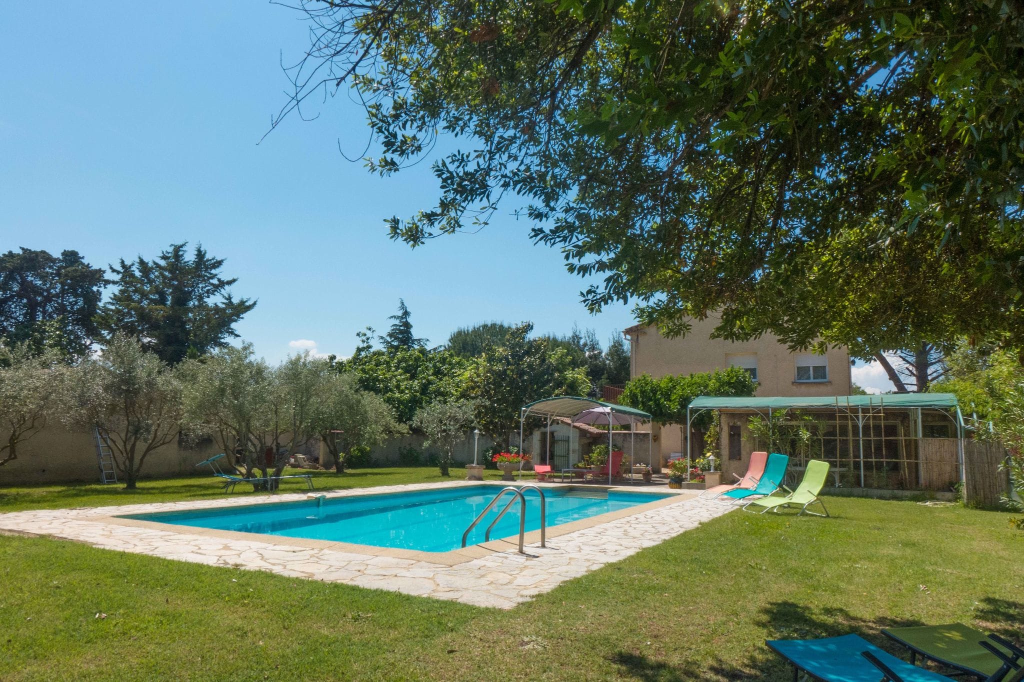 Sfeervolle villa in Roquemaure met grote privétuin