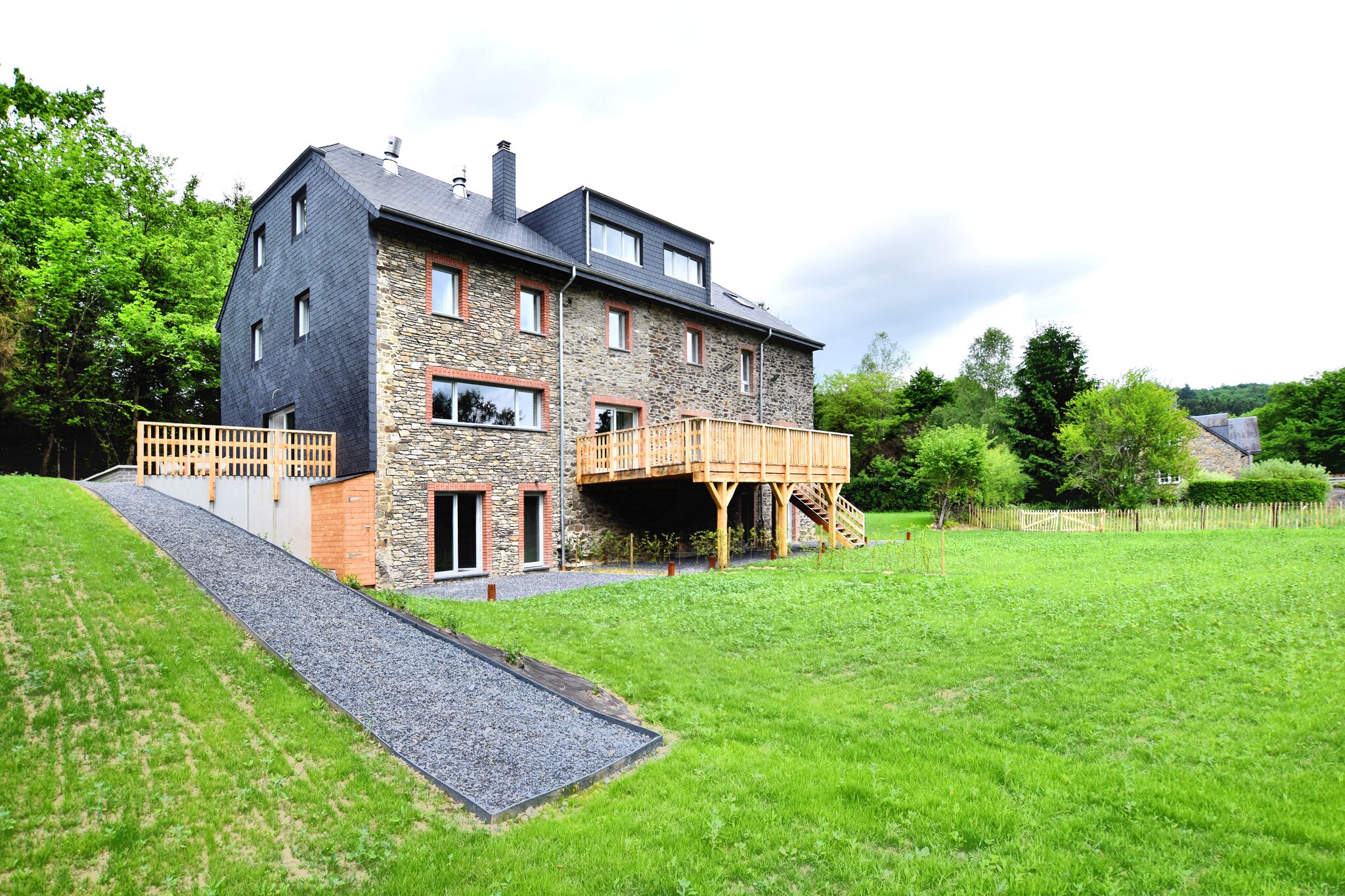 Vakantiehuis Libin max. 24 personen 1 huisdier 8 slaapkamers #2
