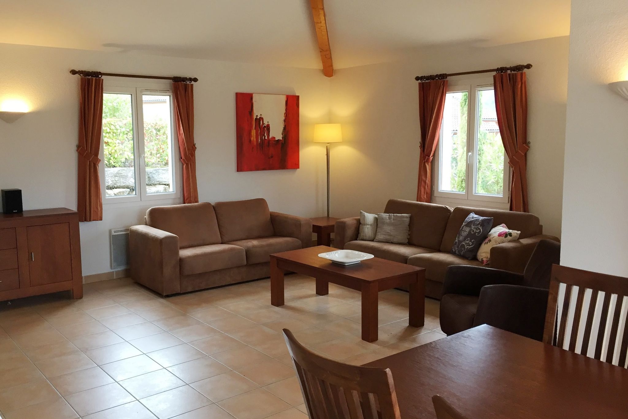 Komfortables Ferienhaus in Vallon Pont d'Arc mit Terrasse
