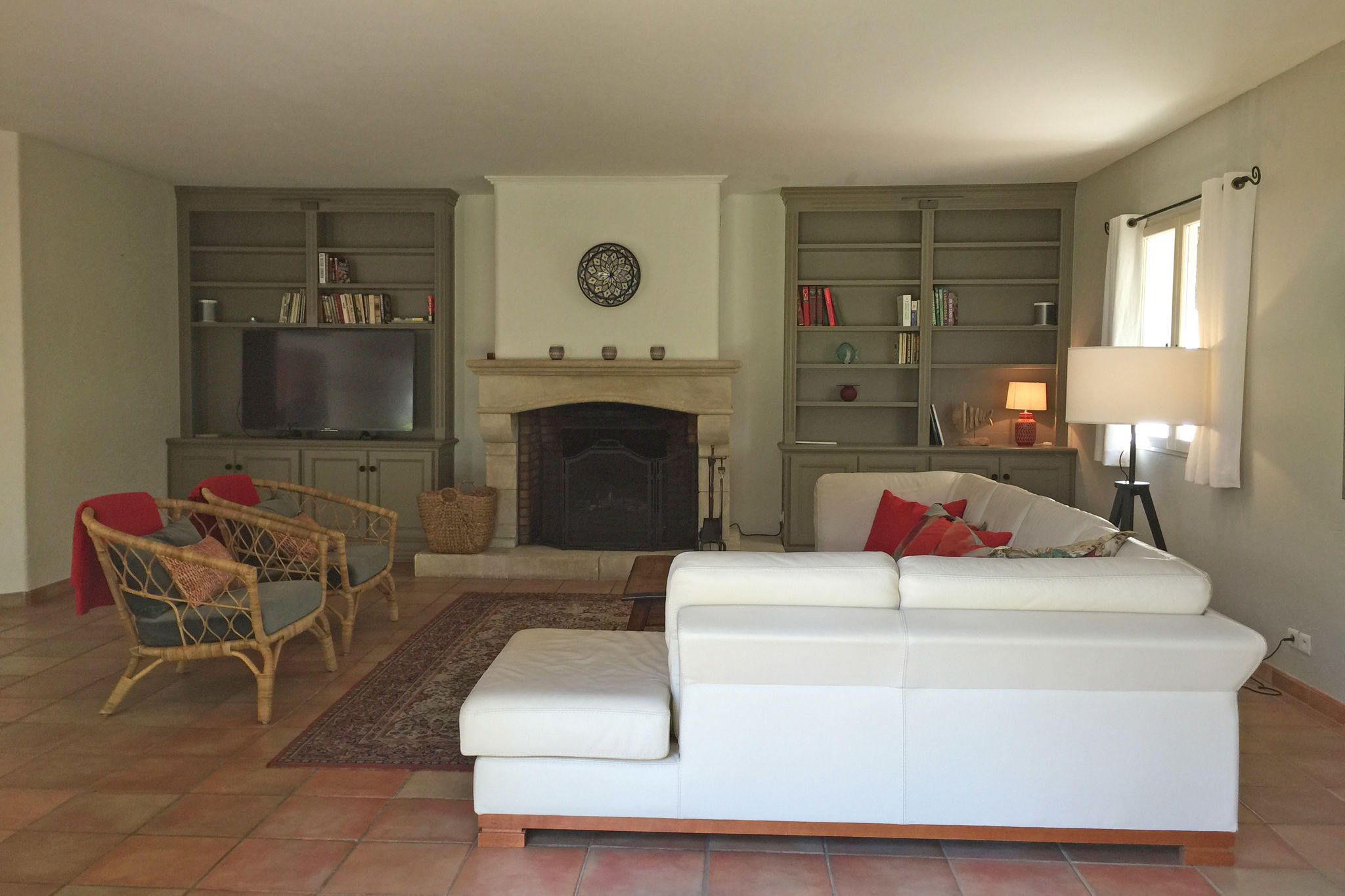 Spacious Villa in Lorgues with Private Terrace, Garden