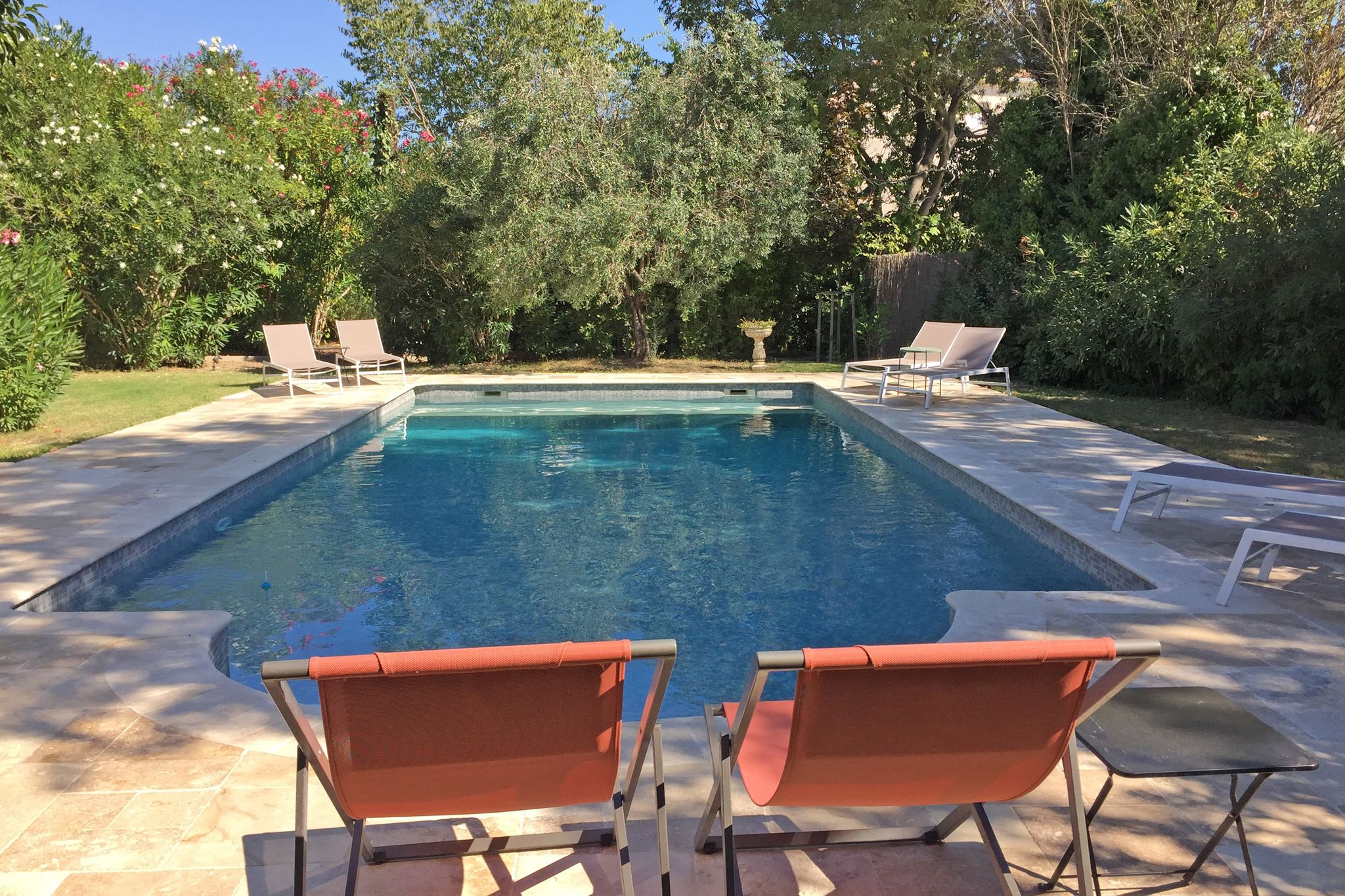 Geräumige Villa mit privatem Pool, nur wenige Gehminuten von Lorgues entfernt