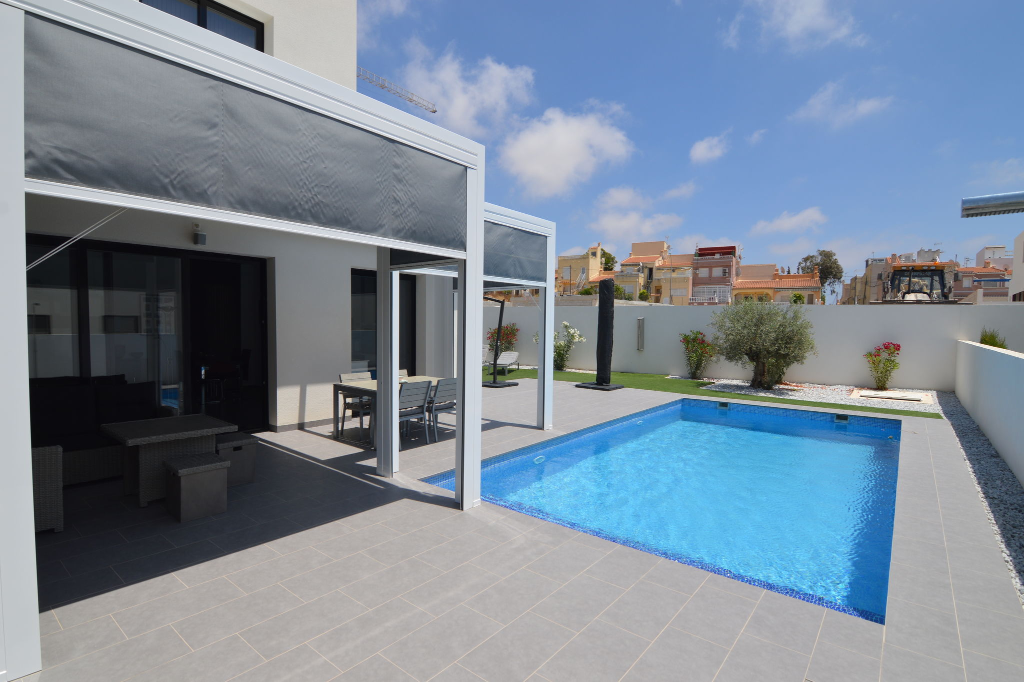 Moderne Villa in San Fulgencio, Valencia mit eigenem Pool