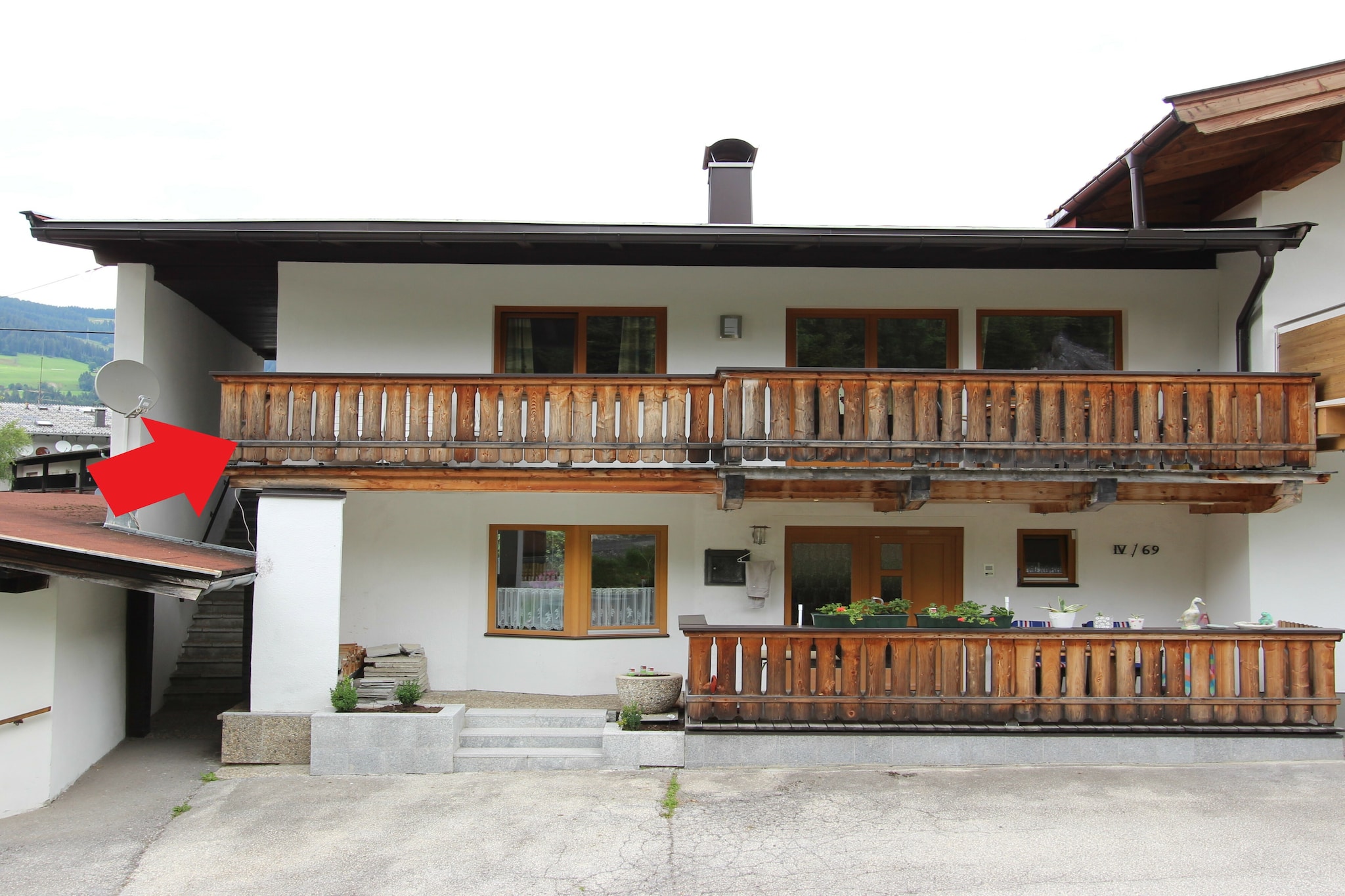 The beautiful boutique apartment with 2 bedrooms and a luxurious bathroom is located in Brixen im Thale. It is an ideal stay for families and groups. It is centrally located as in the direct vicinity you will find an equestrian centre and different outdoor sports possibilities. Also, you can enjoy a number of walking and cycling trails, which start right at the apartment.

Cross country is only 400 m, while town center and supermarkets are at 1 km. Lake and public swimming pool are at 1.5 km and ski bus is just 300 m away from the apartment. 

The apartment has a pleasant living room with sofa beds, satellite dish TV, DVD player and stereo unit. It is connected to an Austrian dining corner which has direct access to the furnished and sunny balcony. There is an open kitchen with all modern utensils, free parking area, fancy garden furniture, deck chairs and beautiful garden. Free parking space in front of the apartment

Public transport is at 300 m while train station is at 900 m. 

Please note that the cars must only be parked with the front of the car against the facade.