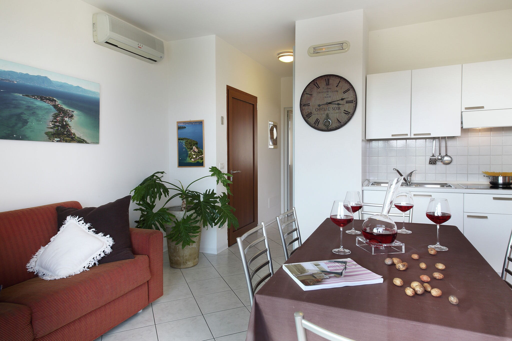 Comfortable apartment with air conditioning on Lake Garda