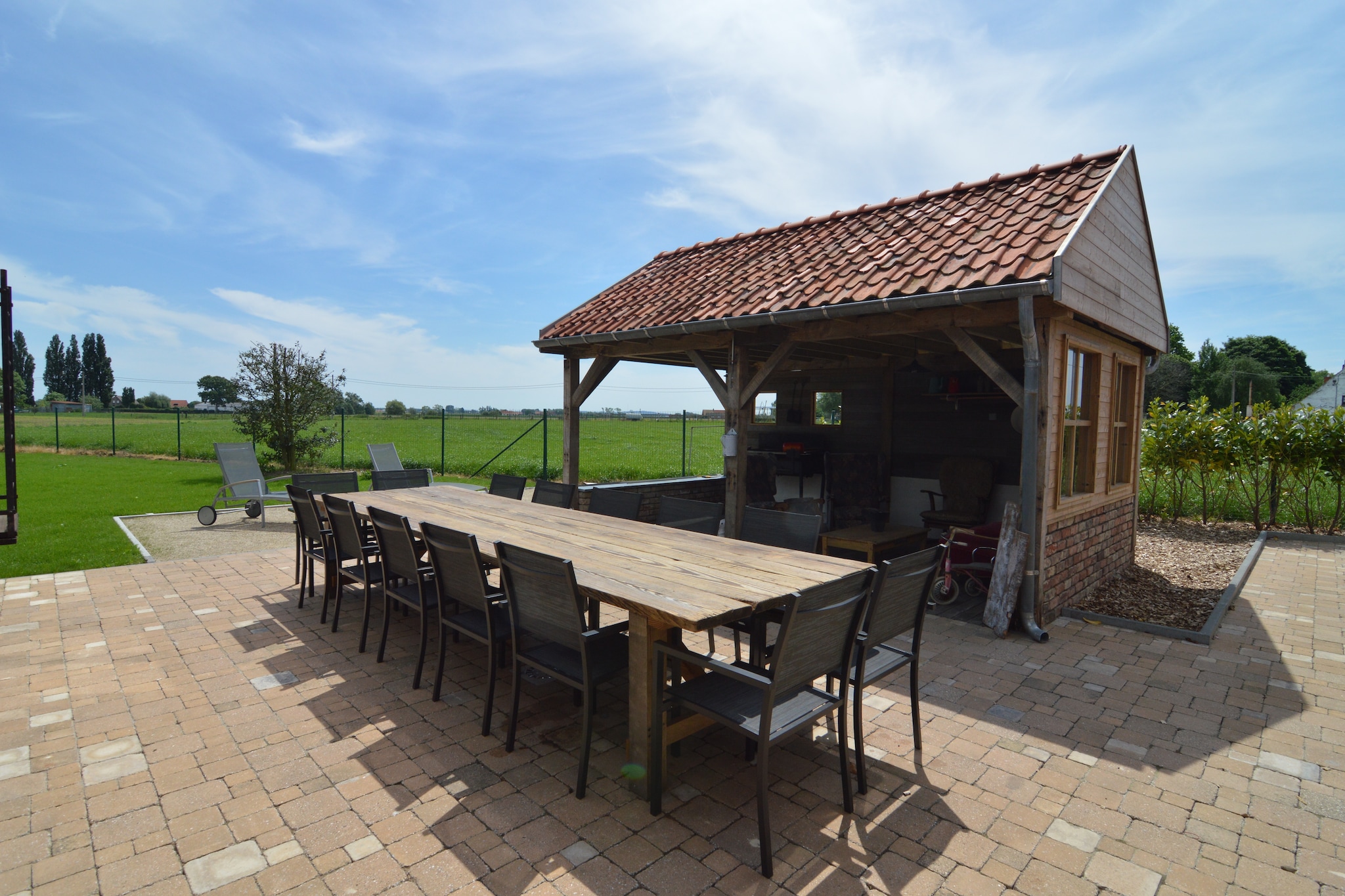 Wonderful country house with huge garden