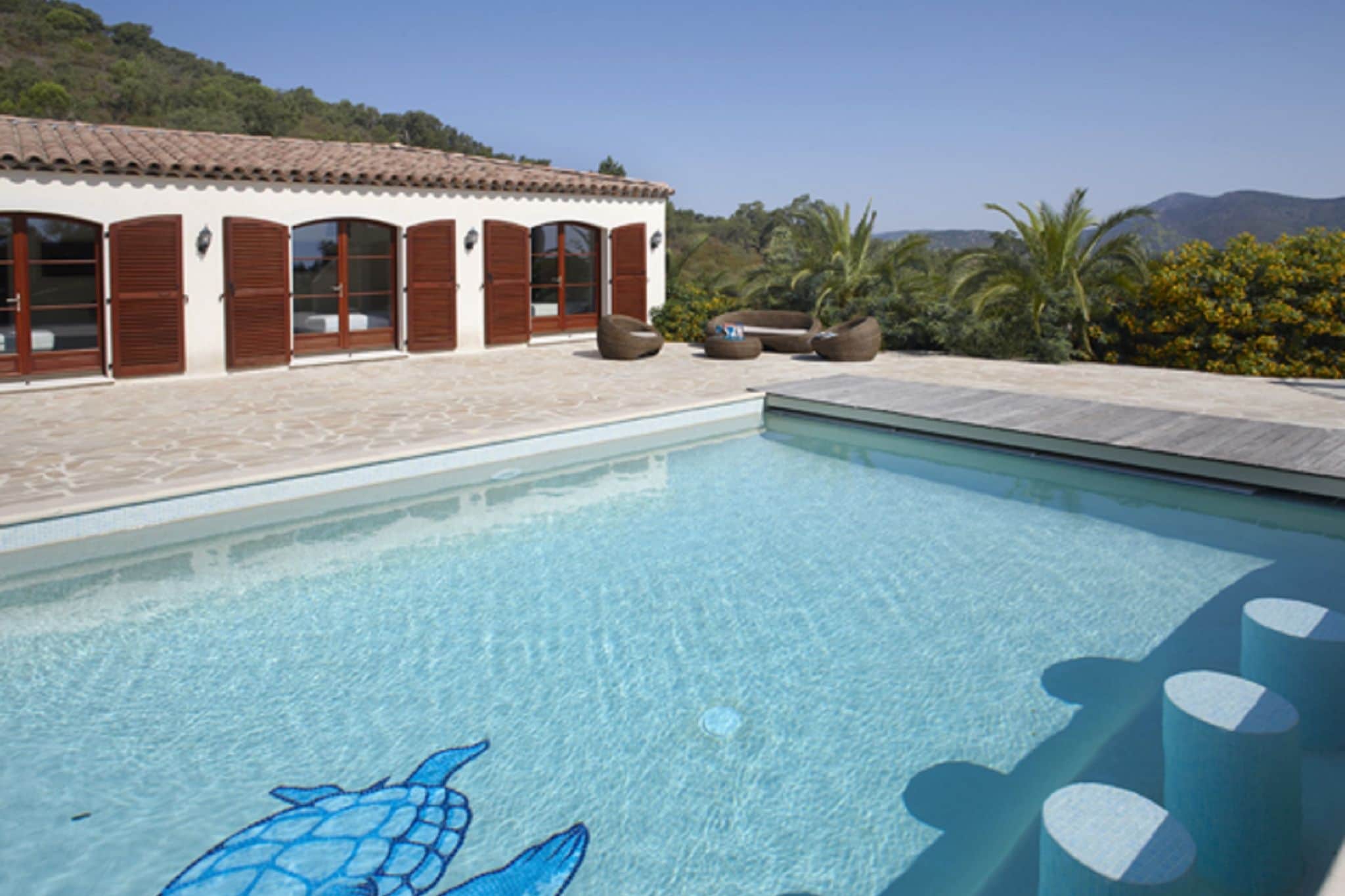 Luxuriöse Villa in Sainte-Maxime mit Swimmingpool