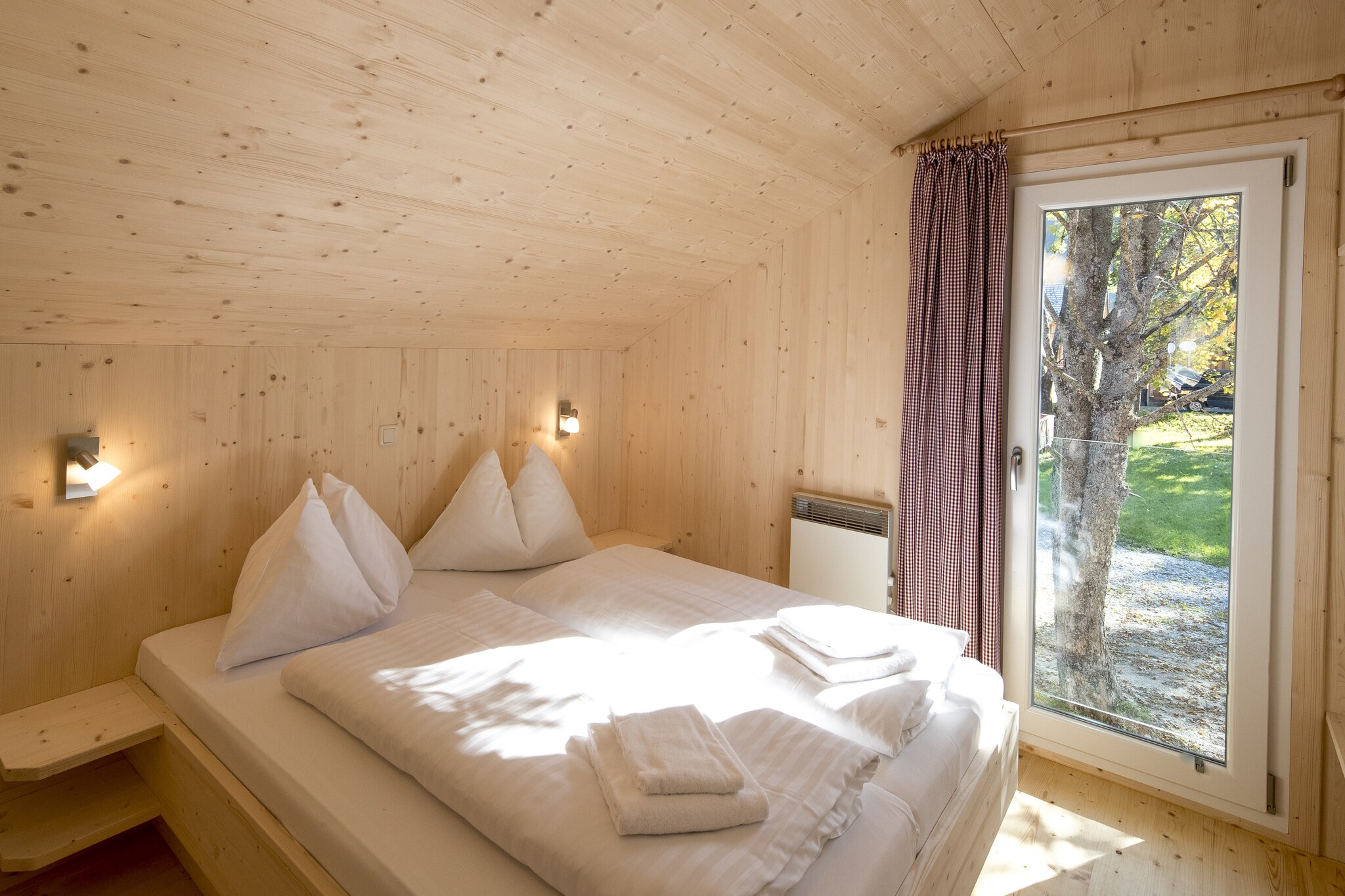 Chalet with indoor hot tub