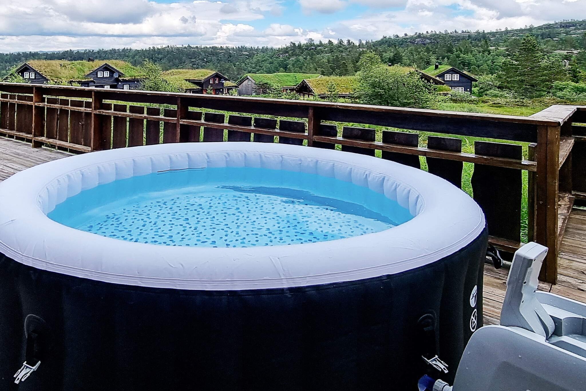 A comprehensive and family friendly holiday home with a lovely outdoor whirlpool on the terrace. The sauna and massage shower ensure a relaxed and successful holiday. When you enter the cottage there is a living room with TV. The kitchen has all the equipment you need. The bathroom with sauna can be found in the hallway. TV room on the 1st floor. Spacious terrace with whirlpool where you can relax after a long day in the mountains. There are no other cottages right in front of this one, so you have plenty of space. There are many lakes at Bortelid. Buy your groceries and firewood at the local shop. Bortelid is popular both summer and autumn with many berries to pick. Go hiking nearby. (From season 2021: Final cleaning can be ordered directly by phone from contact person Ã…seral Hytteservice. Due to limited capacity it may be advisable to book this well in advance.)