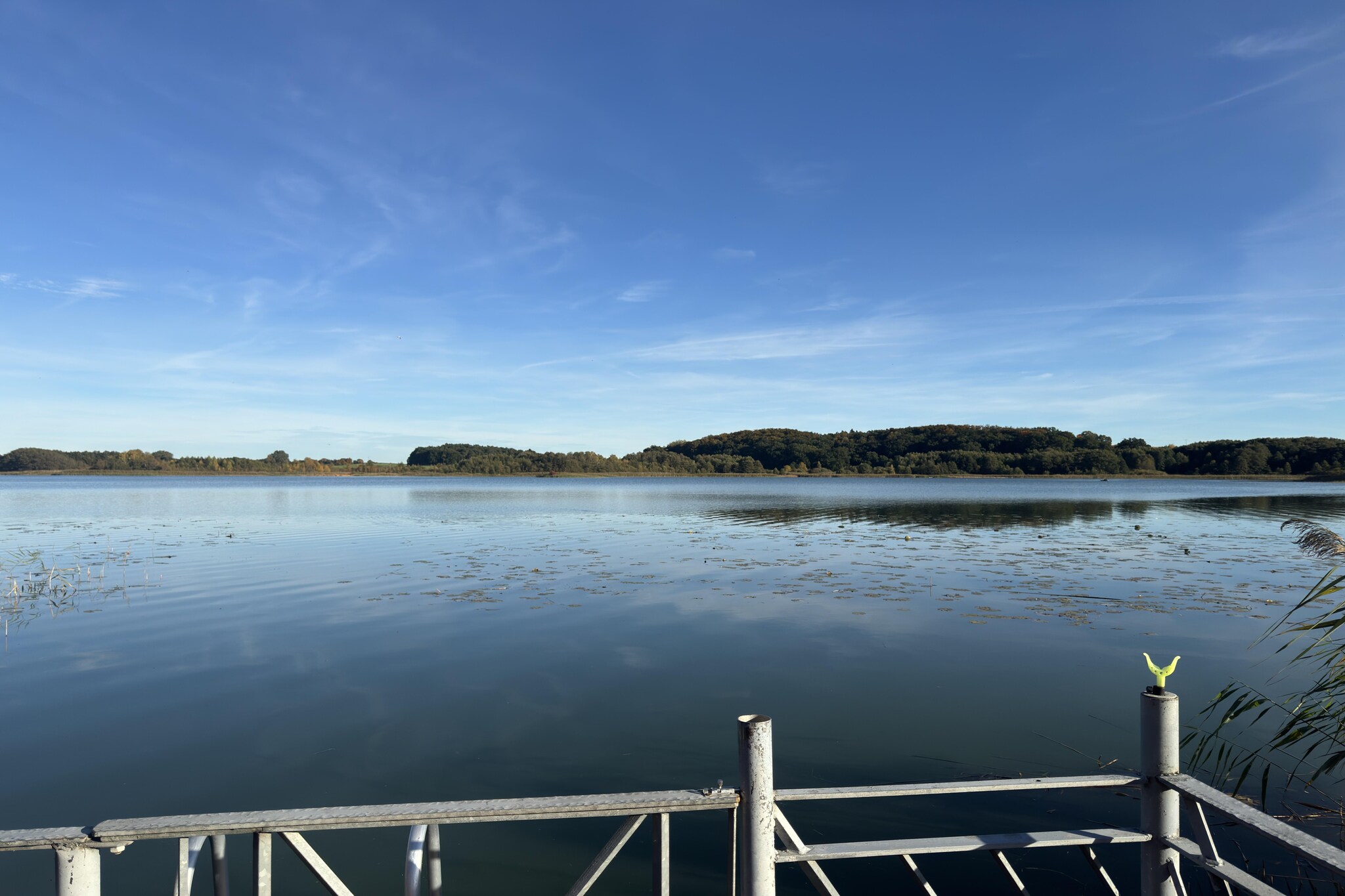 Bootshaus direkt am See mit eigenem Steg-Vue d'été