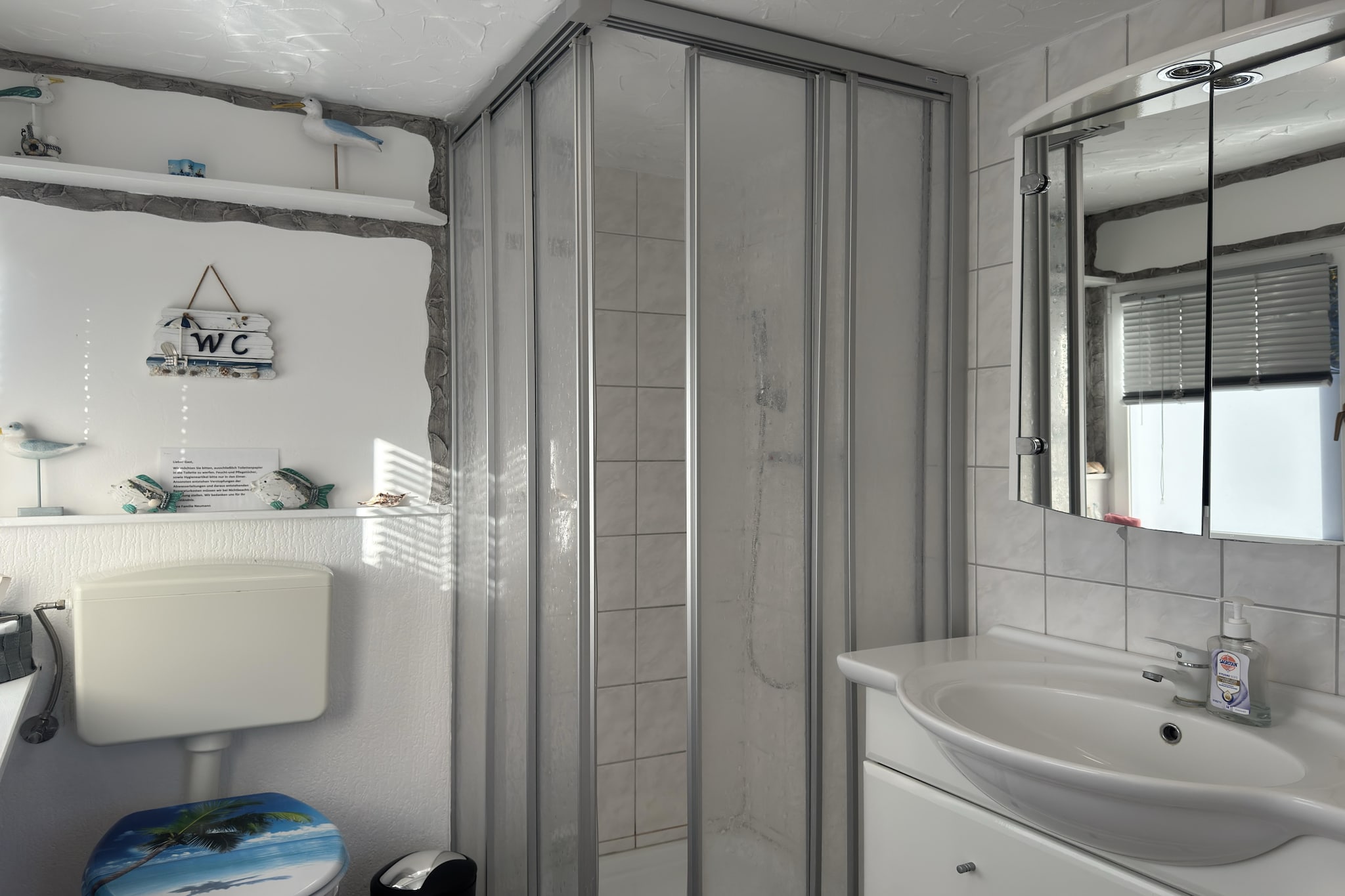 Bootshaus direkt am See mit eigenem Steg-Salle de bain