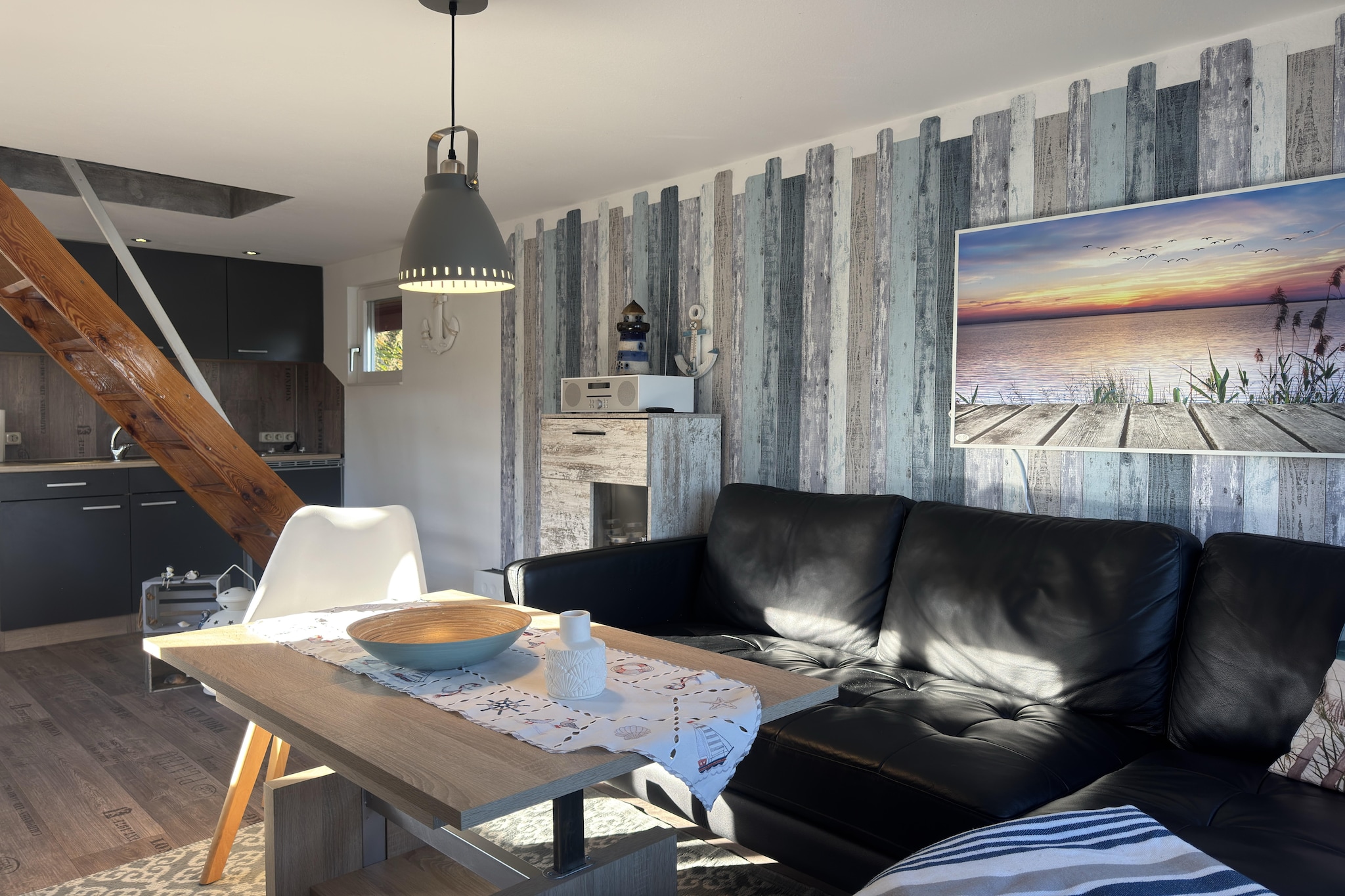 Bootshaus direkt am See mit eigenem Steg-Salon