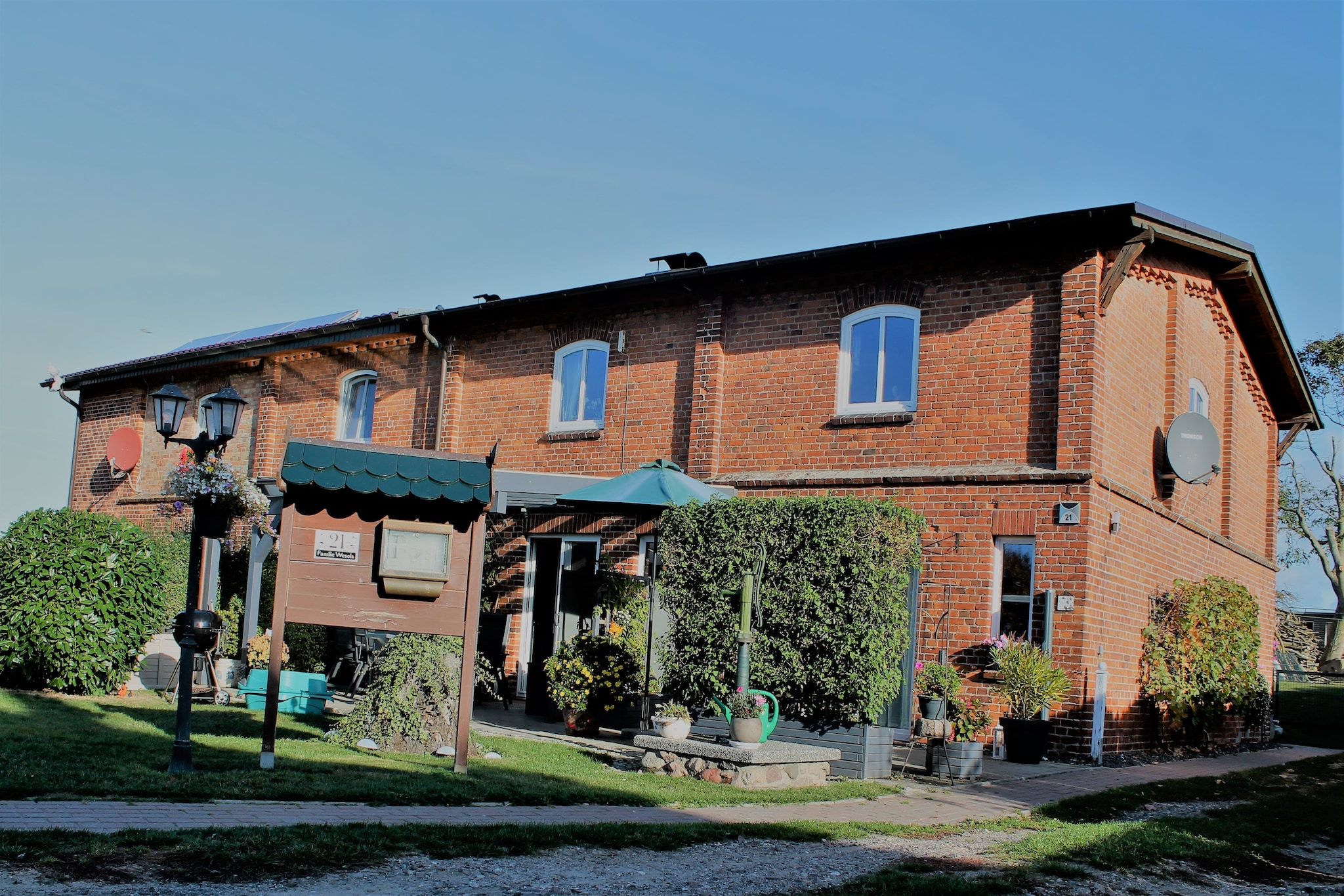 Ostseeurlaub Zur Steinbäck mit Terrasse-Buitenkant zomer