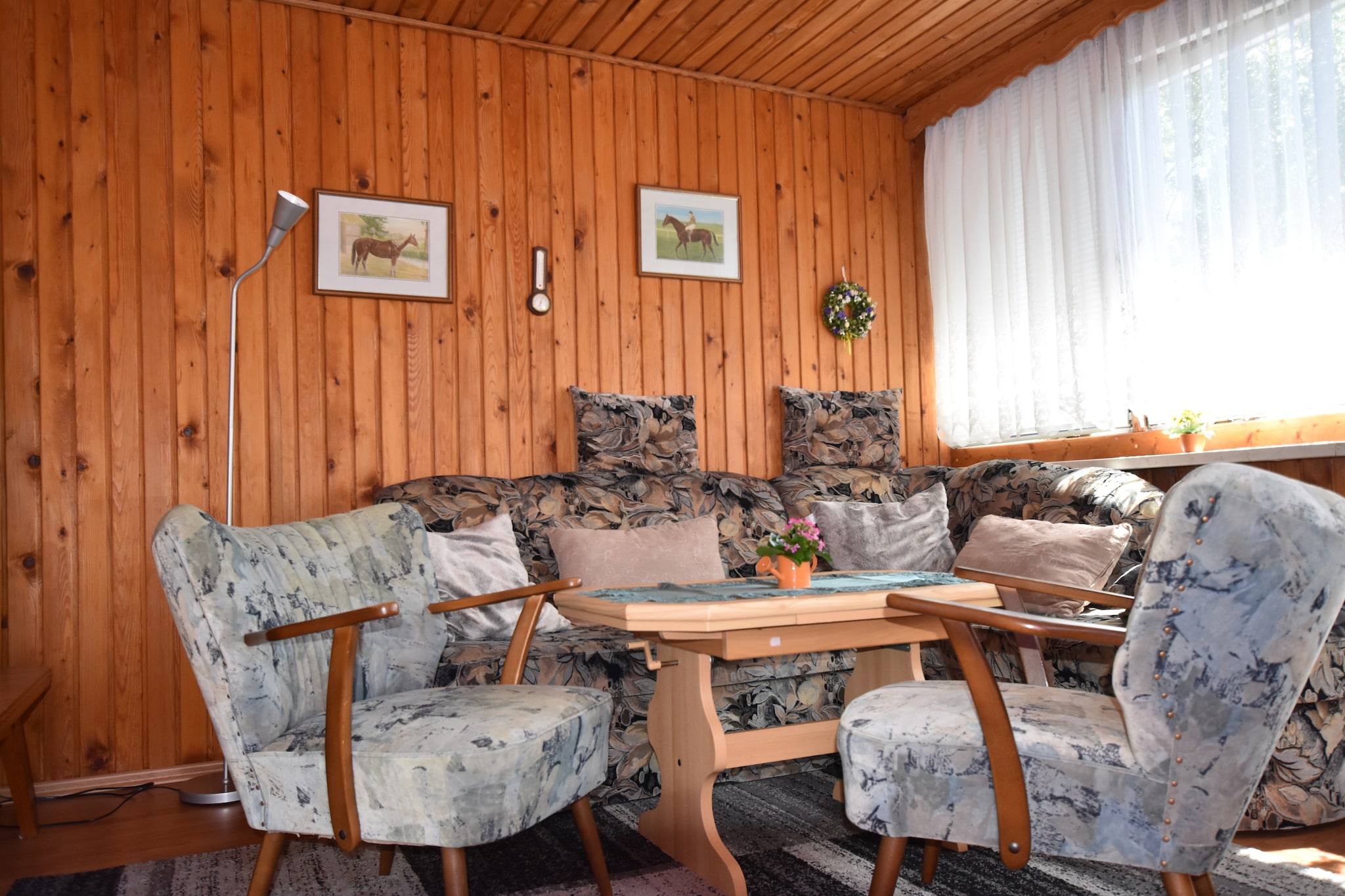 This charming bungalow in Kühlungsborn-West is a delightful seaside retreat for a small family of three. Just 800 m from the Baltic Sea’s sandy beach, it offers easy access to a pier, marina, promenade, and a large playground—perfect for kids. The property features a furnished terrace, garden, and barbecue, ideal for relaxing evenings with views of rabbits, chickens, and even a friendly dog.
Inside, the bungalow includes a living room with a seating area, a well-equipped kitchen, and heating for year-round comfort. Sleeping arrangements include a double king-size bed and camping cot in the main bedroom, plus a children’s room with a bunk bed or two singles. A small fee applies for the cot, and one pet is welcome for €5/night.
Nearby attractions include the resort town of Rerik (14 km), the city of Rostock (30 km), and a golf course just 5 km away. With the train station only 500 m away and the motorway at 20 km, it’s a convenient base for exploring the Baltic coast.