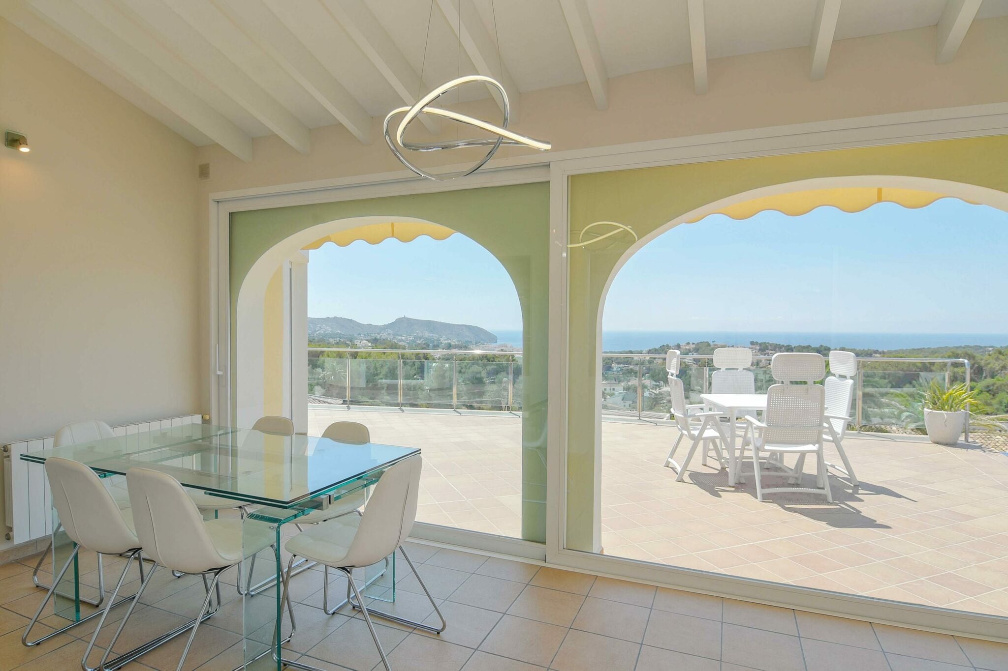 Unieke villa met uitzicht op de zee  privé zwembad en uitzicht over Moraira