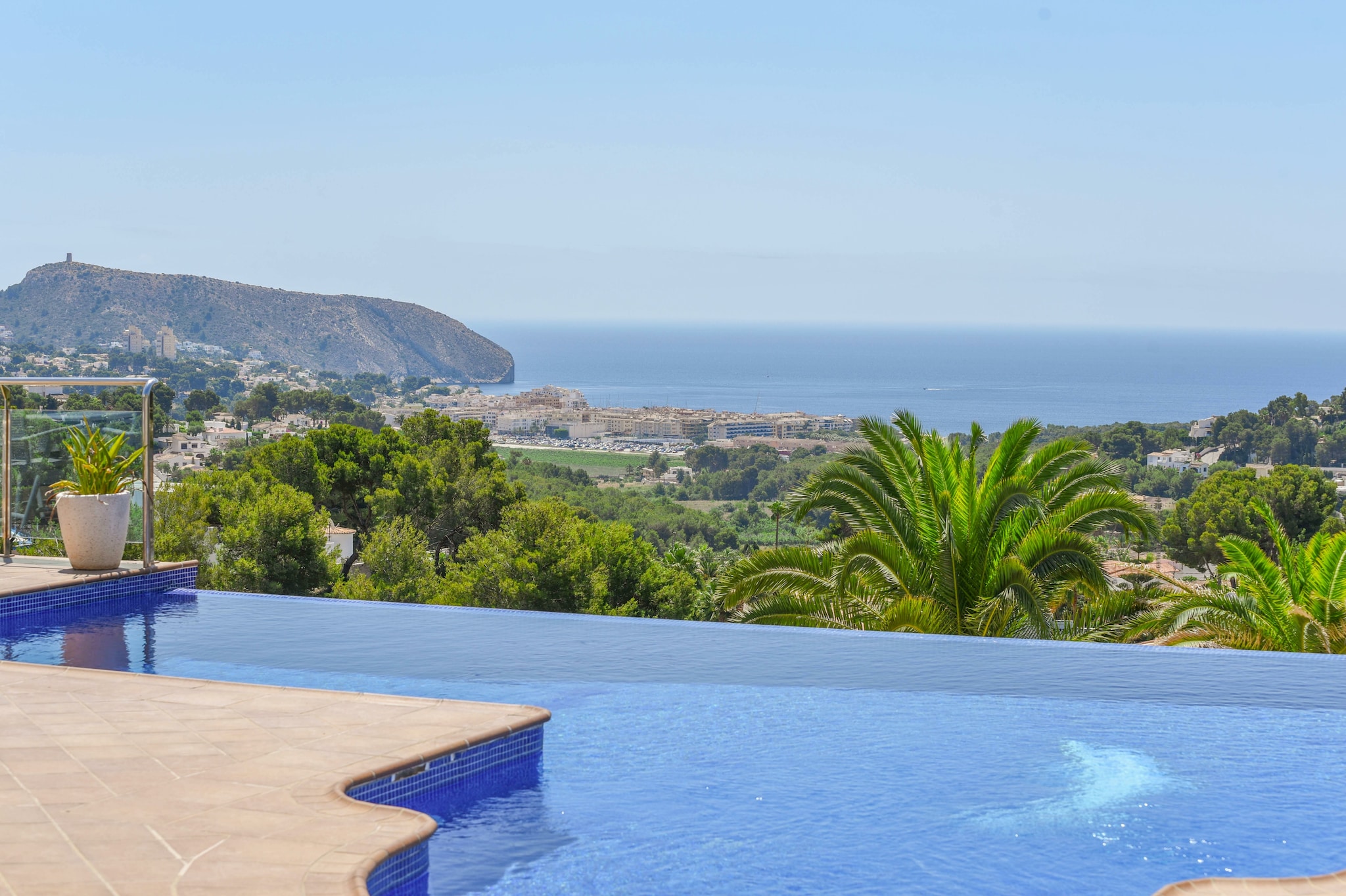 Unieke villa met uitzicht op de zee  privé zwembad en uitzicht over Moraira