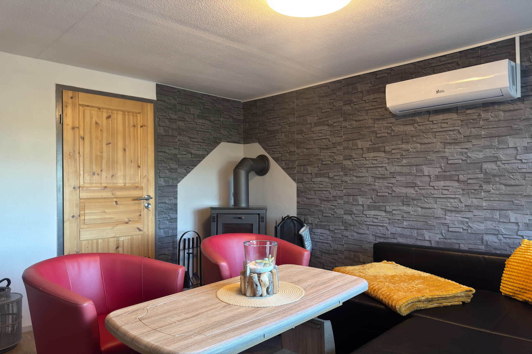 Das Haus Am See mit Kamin und eigenem Boot-Salon