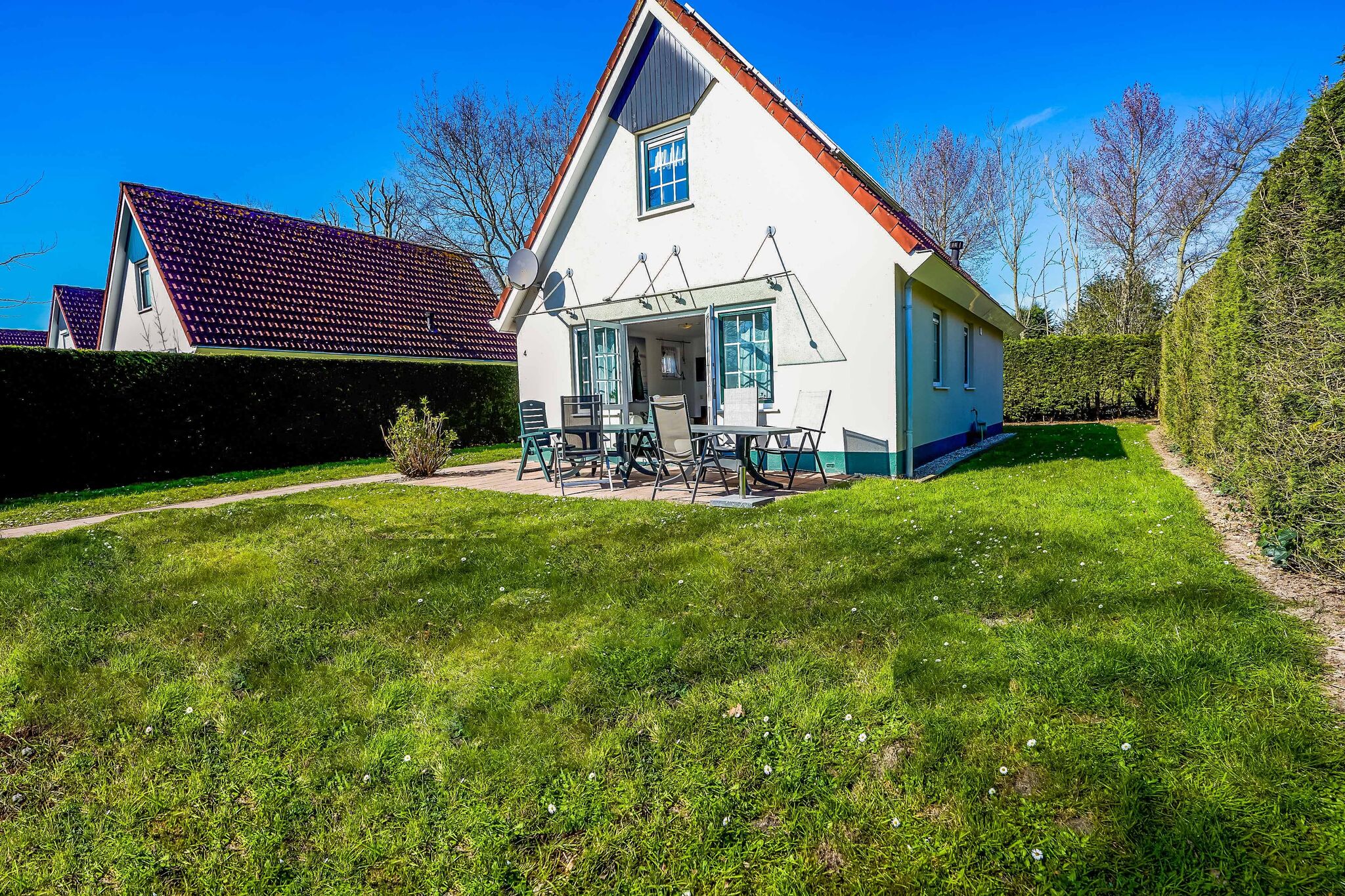 Detached holiday home for 6 people close to the Veerse Meer and marina